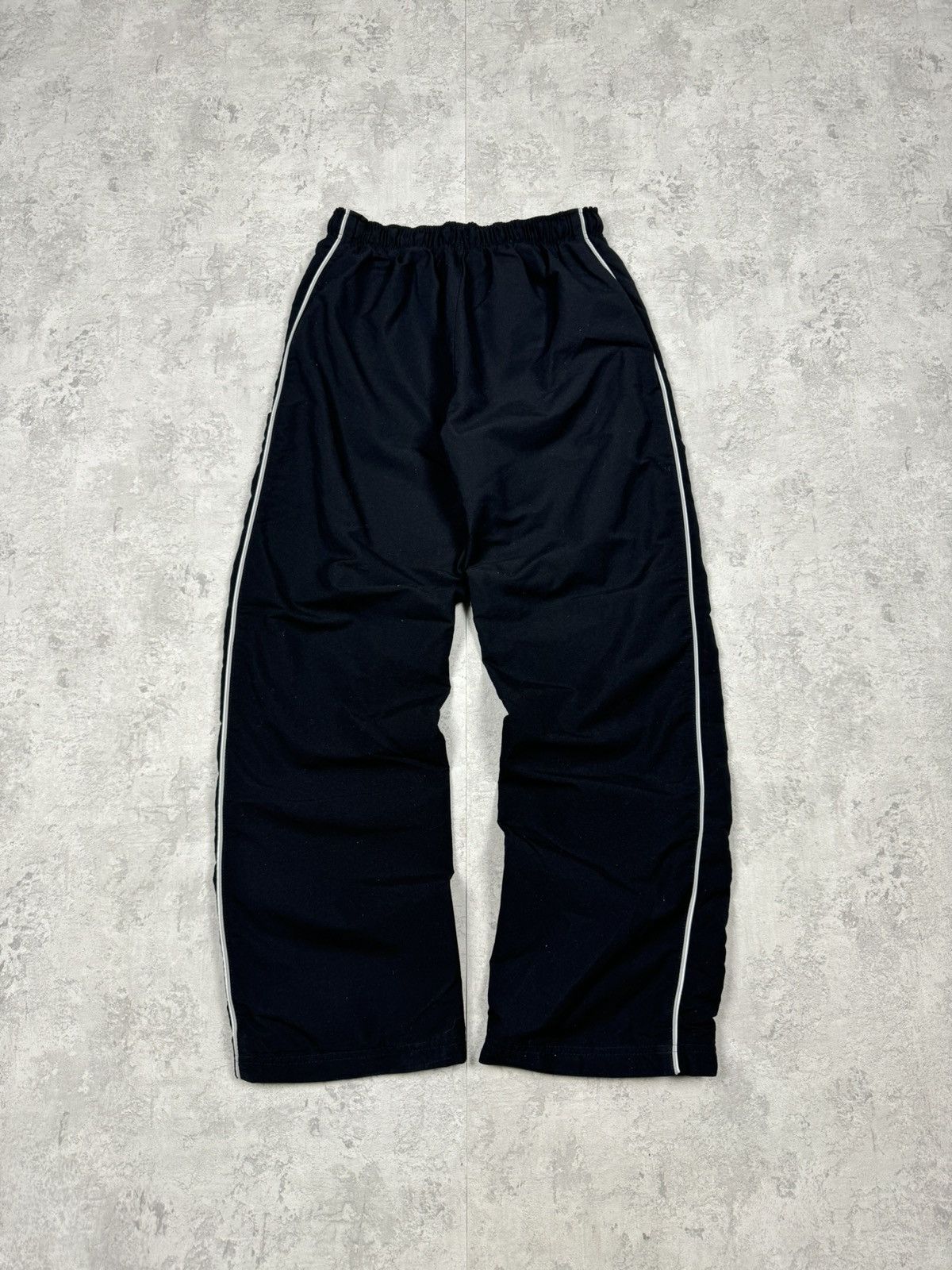 Nike Vintage Nike Y2K Streetwear Sportswear Track Pants Size M Size 28" / US 6 / IT 42 - 8 Thumbnail
