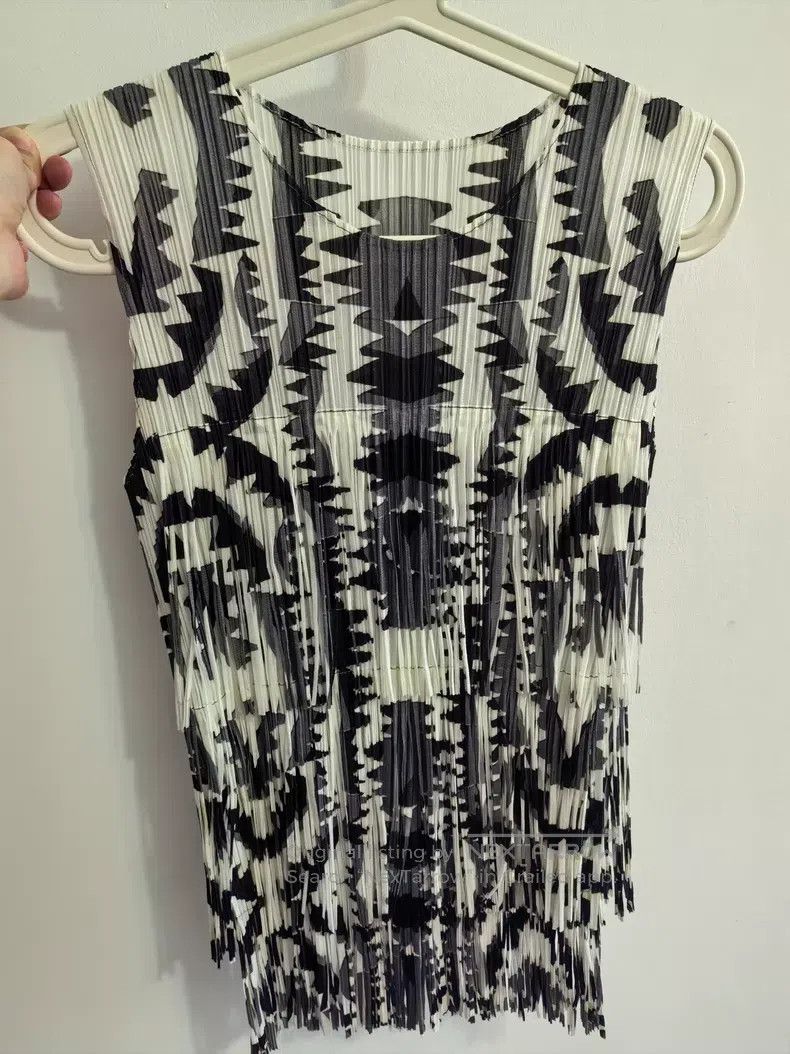 Issey Miyake Issey Miyake Tassel vest Size L / US 10 / IT 46 - 1 Thumbnail