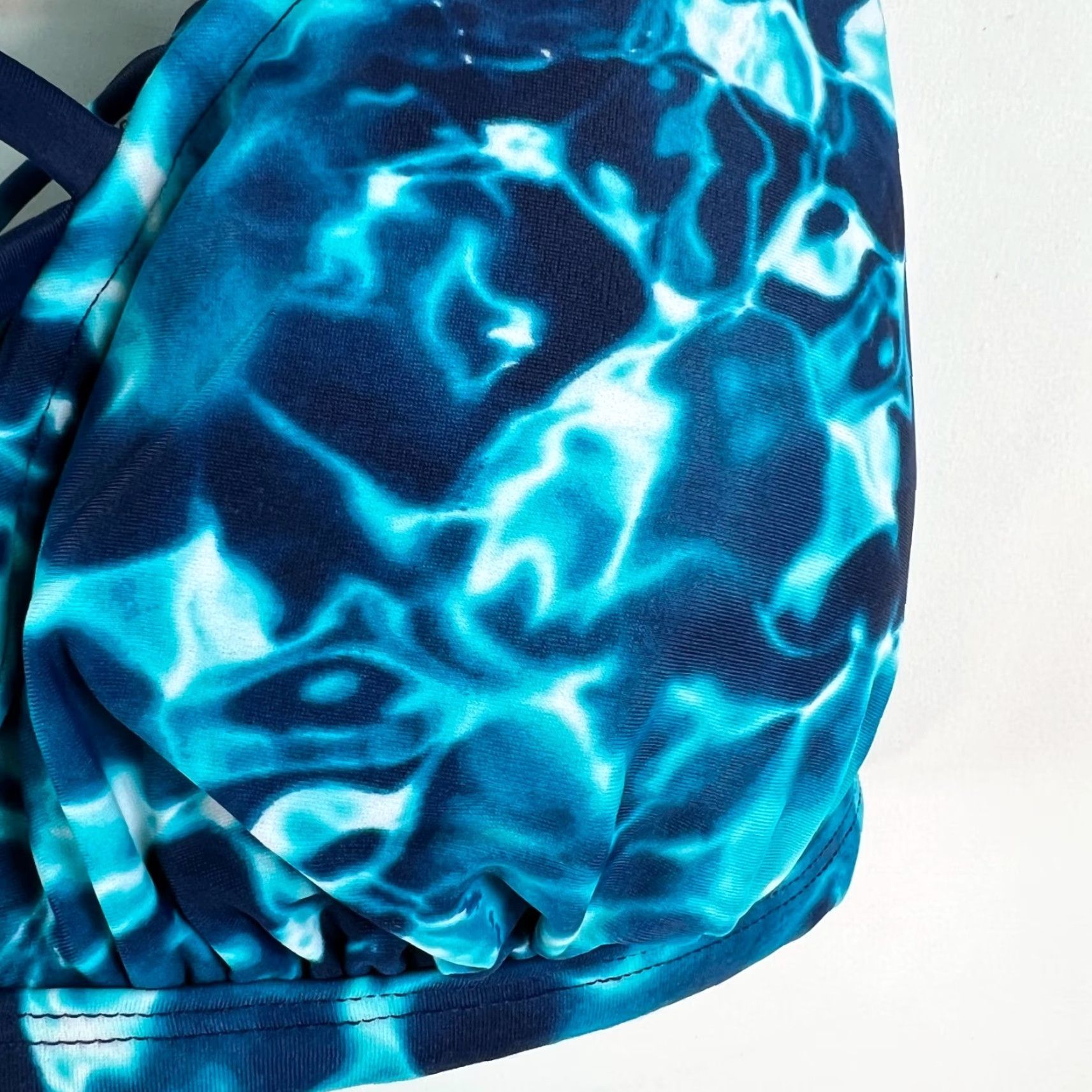 Vintage Coastal Bikini Top Womens M Blue Twist Front Adjustable Padded Spaghetti Strap Swimwear Beach Size M / US 6-8 / IT 42-44 - 2 Thumbnail