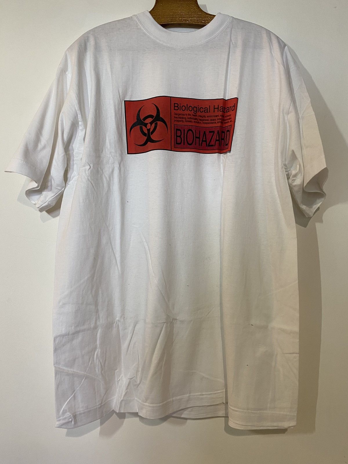 Band Tees vintage 02 shirt Biohazard Size US XL / EU 56 / 4 - 1 Thumbnail