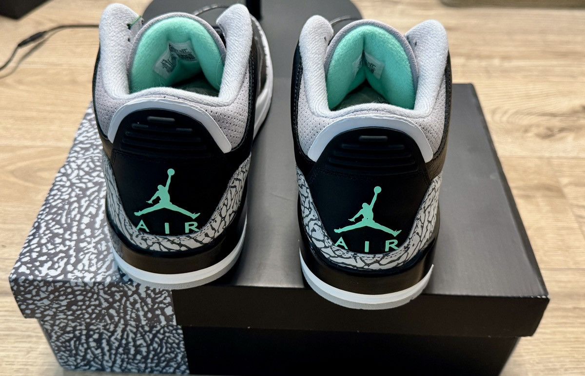 Jordan Brand Air Jordan 3 Retro Green Glow Size US 9.5 / EU 42-43 - 3 Thumbnail