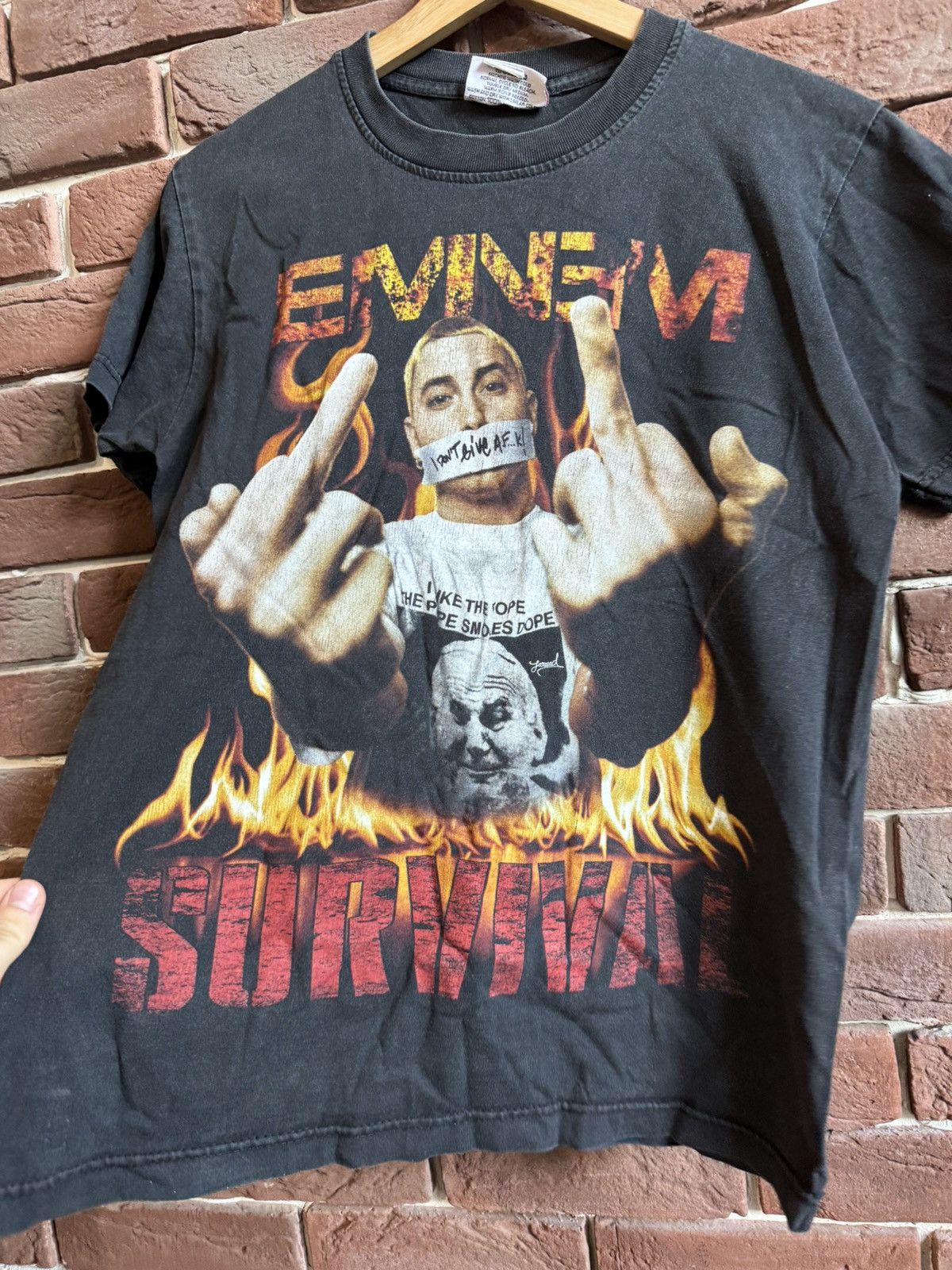 Eminem Rare Vintage Y2K Eminem Survival Rap Band Tshirt 00s D12 Size US M / EU 48-50 / 2 - 3 Thumbnail