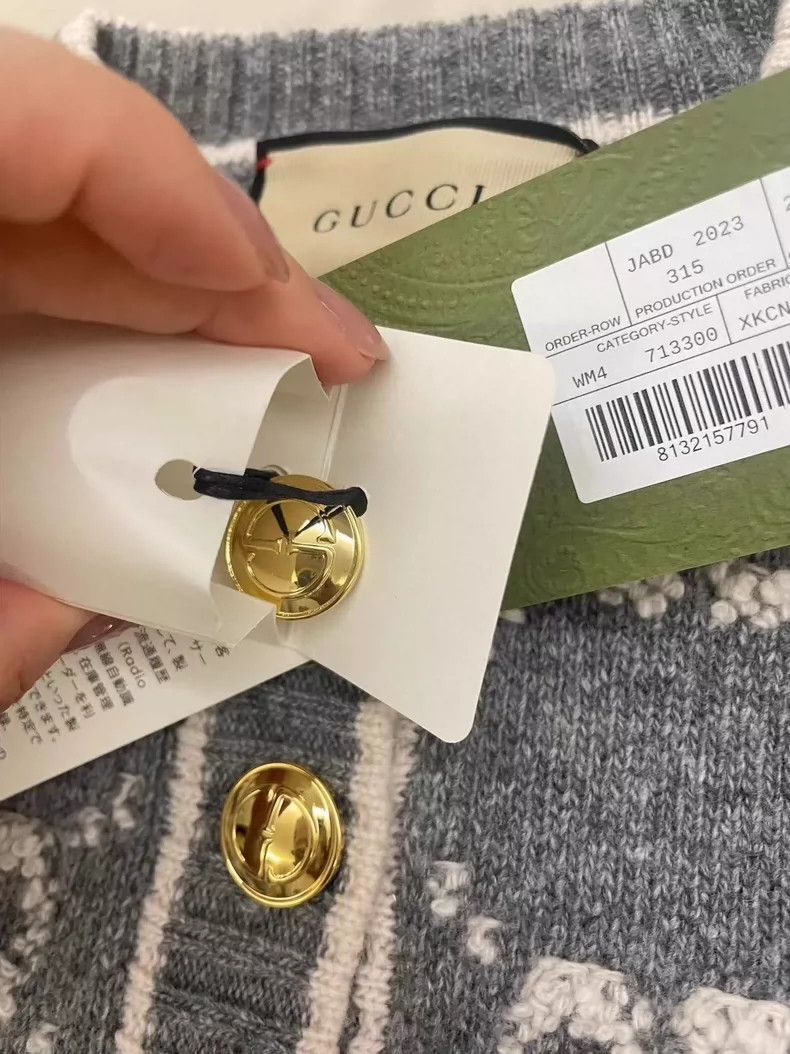Gucci Gucci 23 new gray logo cardigan jacket 2505-Nextarrow Size M / US 6-8 / IT 42-44 - 4 Thumbnail