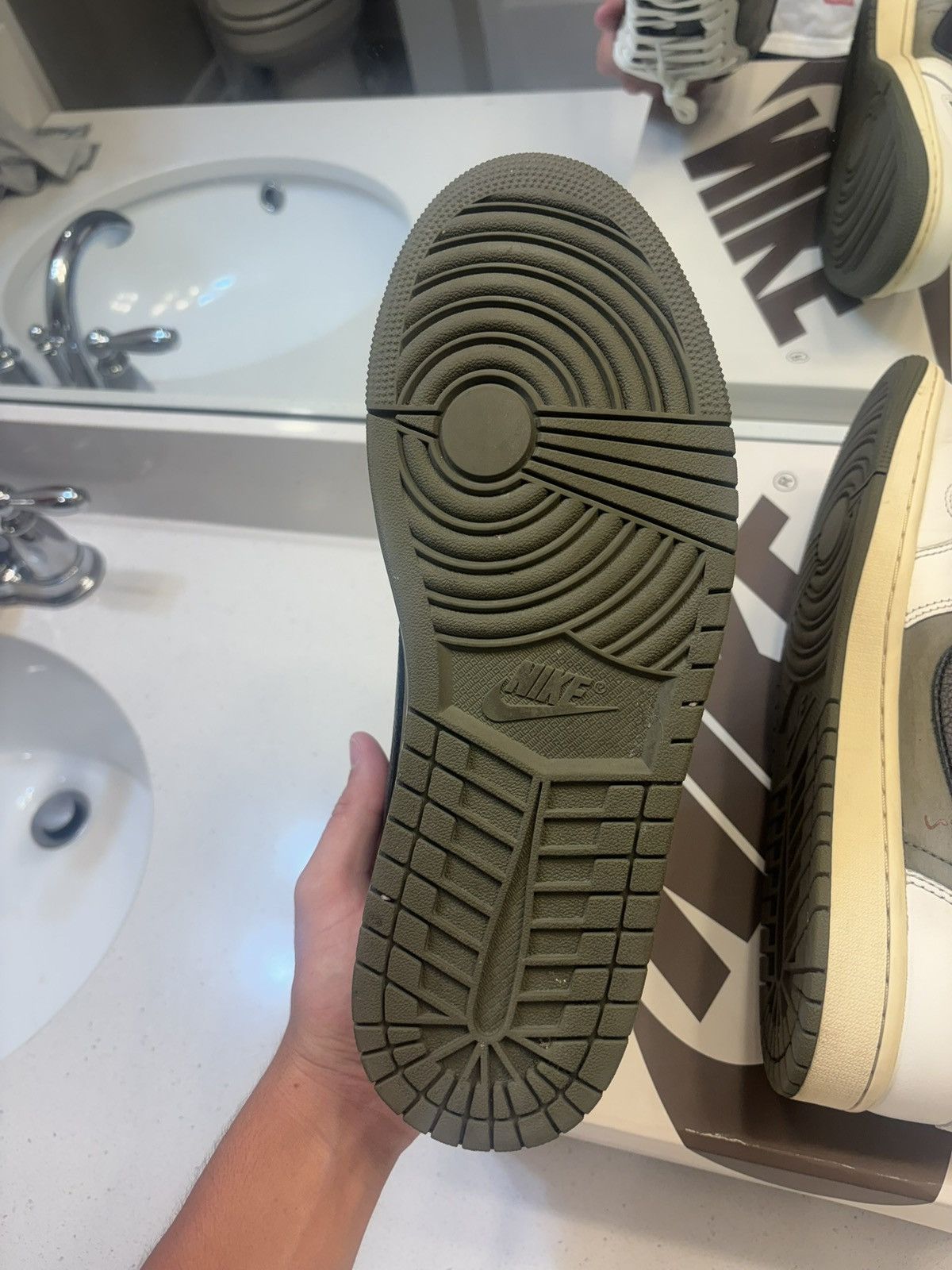 Jordan Brand × Travis Scott Travis Scott Jordan one low medium olive size 11.5 Size US 11.5 / EU 44-45 - 6 Thumbnail