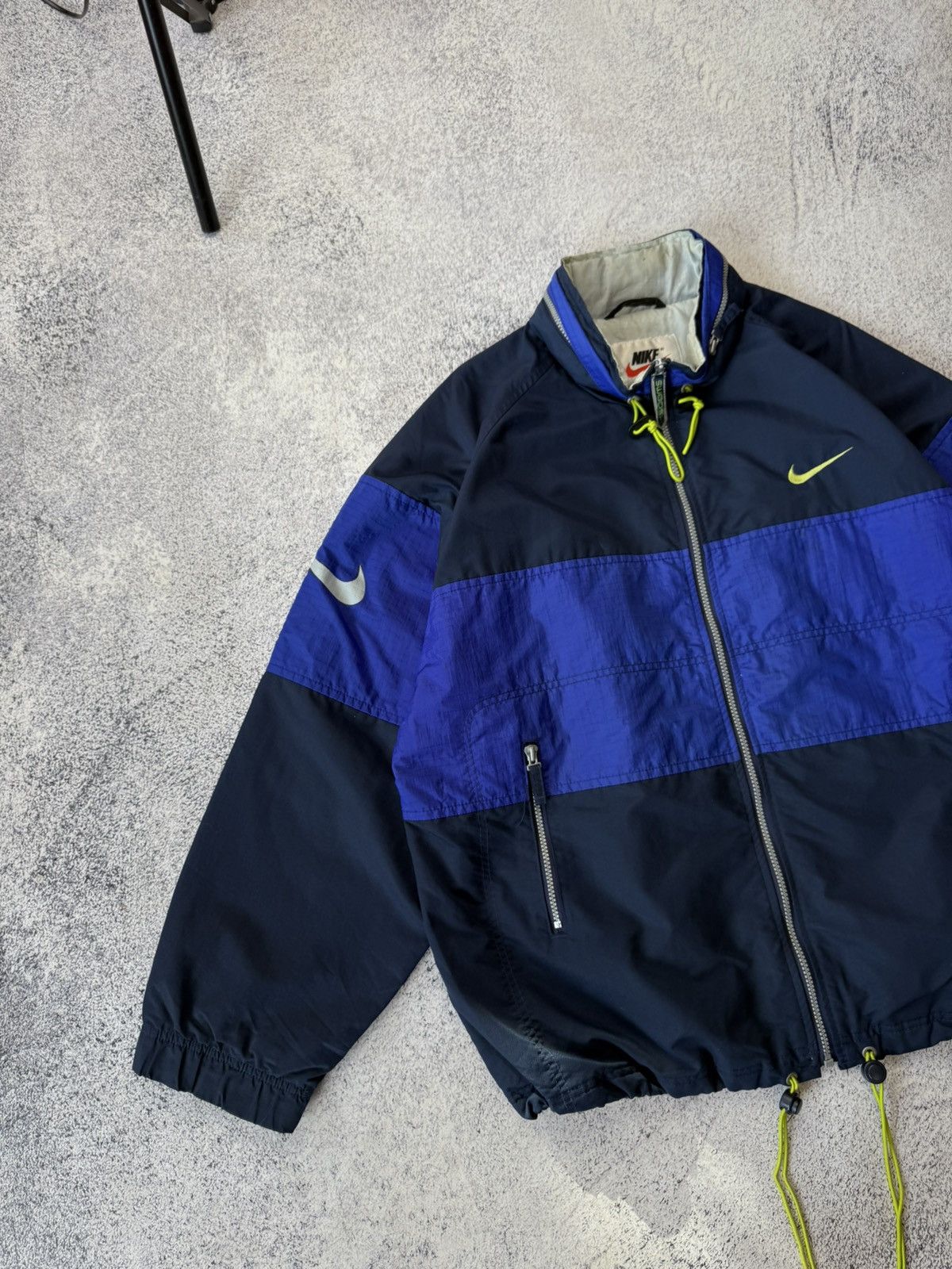 Nike Nike Vintage 90s Big SWOOSH Logos Navy/Blue Nylon Jacket Size US L / EU 52-54 / 3 - 3 Thumbnail