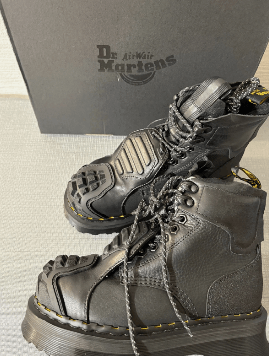 Dr. Martens DR. MARTENS 1460 Protect Leather LaceUp Boots Size US 7 / IT 37 - 7 Thumbnail