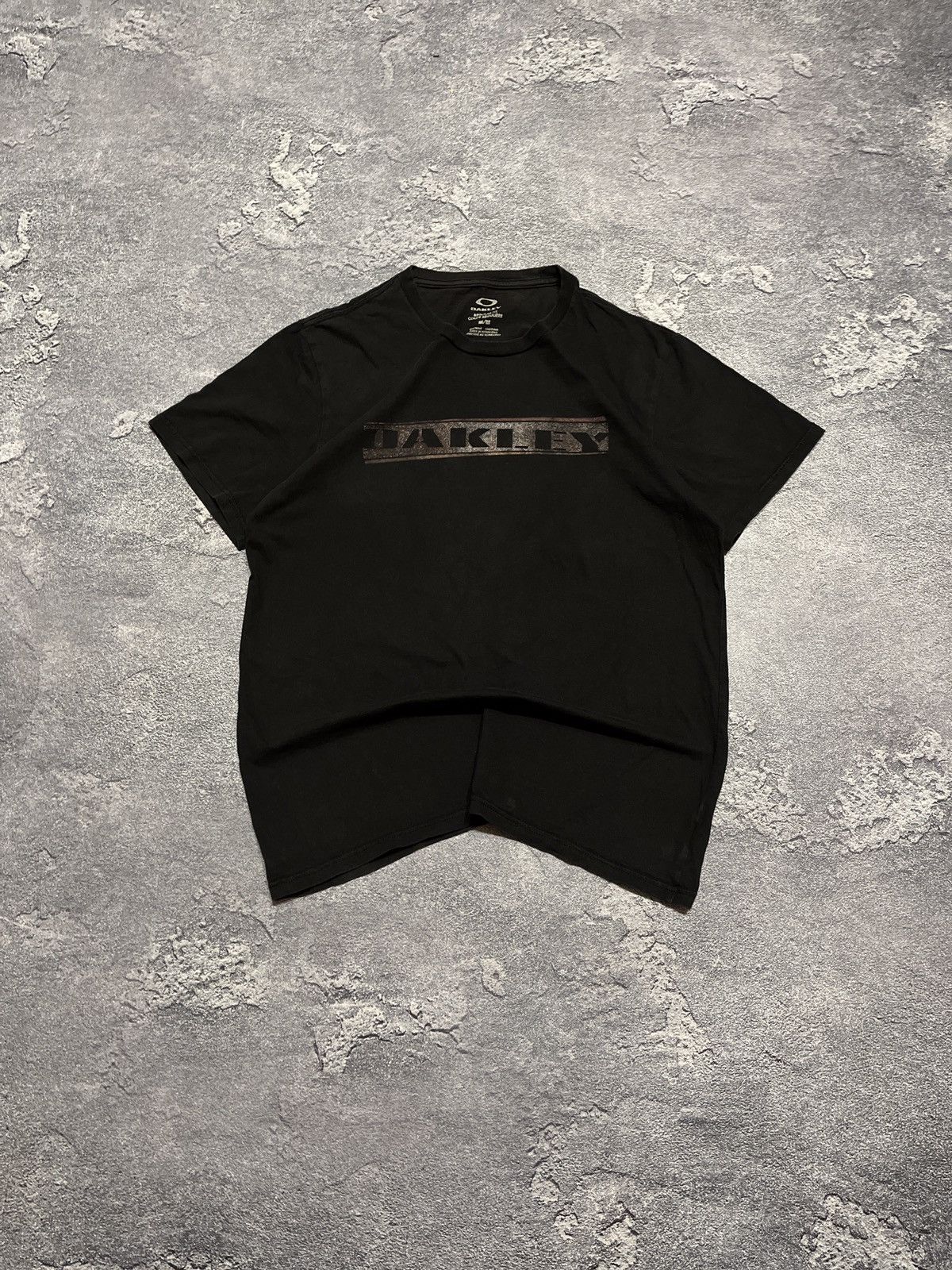 Japanese Brand × Oakley × Vintage Mens Vintage Oakley T-shirt Centre Logo Japanese Style Y2K Size US M / EU 48-50 / 2 - 1 Thumbnail