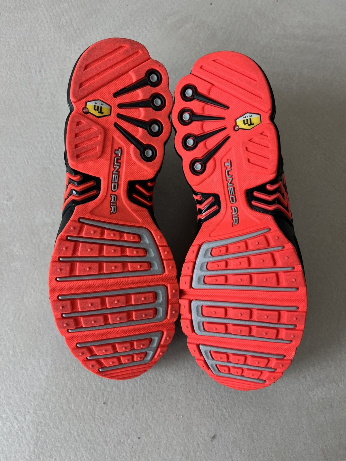 Nike Nike Air Max Plus TN3 Deadpool CT1693-002 Tuned Radiant Red Size US 9 / EU 42 - 5 Thumbnail