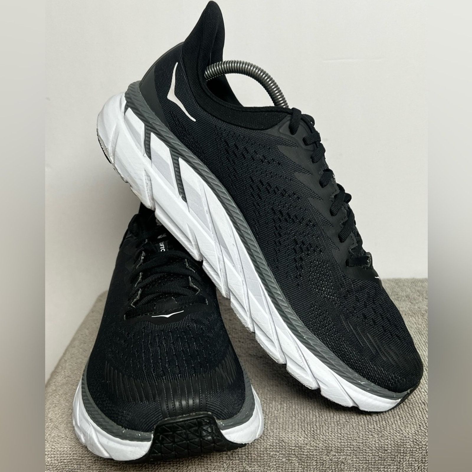 Hoka One One Mens Clifton Black Running Shoes 2E WIDE