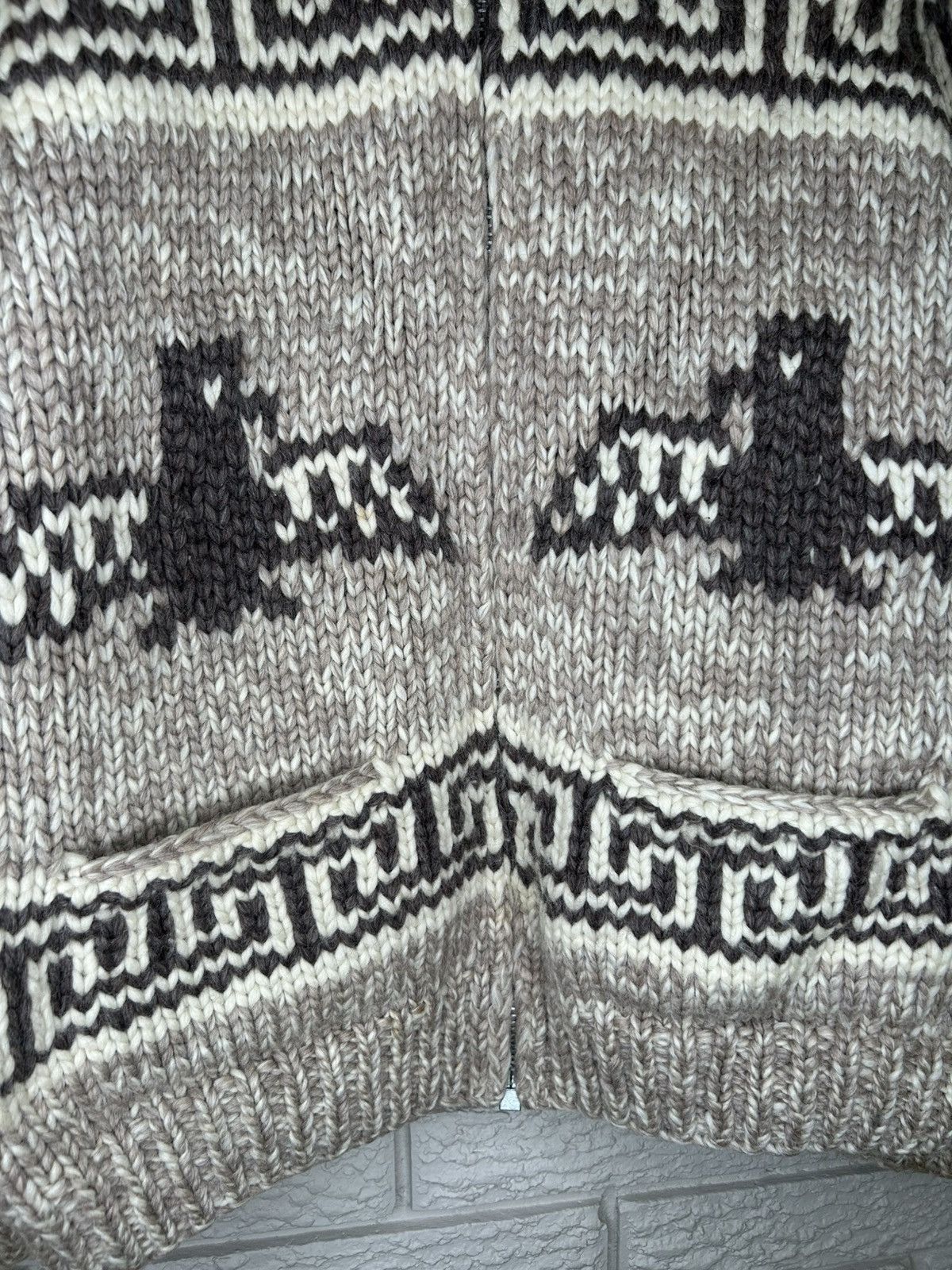 Vintage Vintage 60s Cowichan Thunderbird Hand Knit Wool Zip Up Size US L / EU 52-54 / 3 - 7 Thumbnail