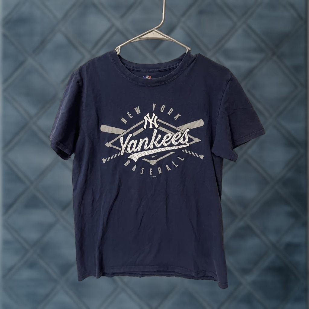 Vintage Genuine Merch Mens T-Shirt NY Yankees Blue Short Sleeve Crew Neck Graphic Size US M / EU 48-50 / 2 - 1 Thumbnail
