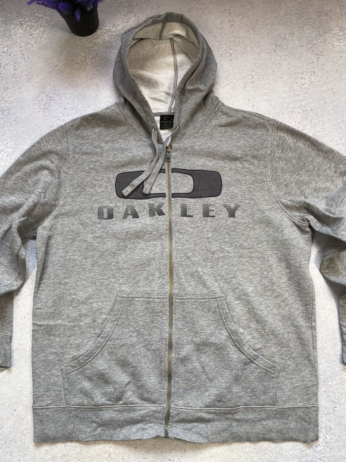 Vintage Vintage Oakley Men’s Zip Hoodie With Big Logo Size US XL / EU 56 / 4 - 4 Thumbnail