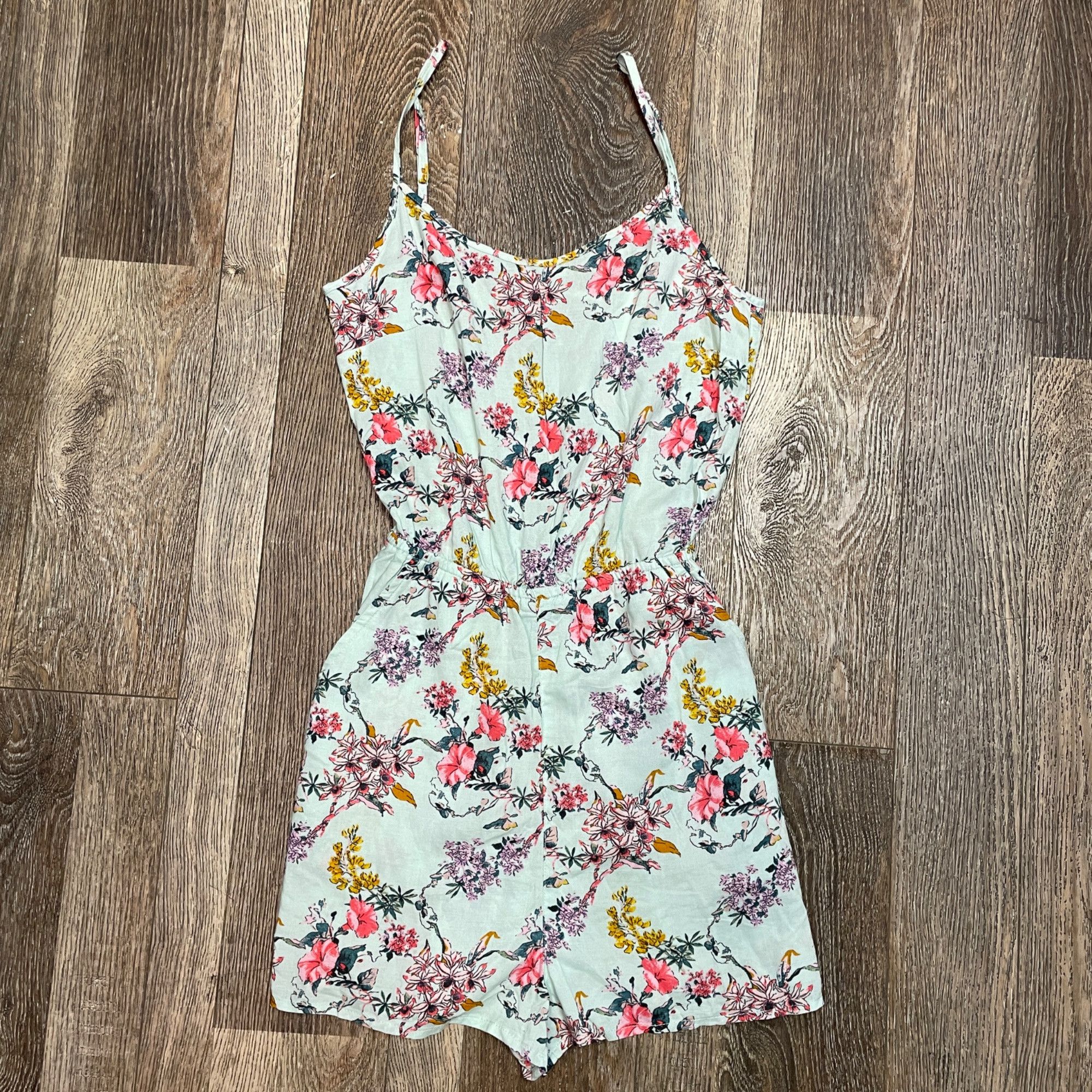 H&M S - H&M Floral Patterned Romper Size S / US 4 / IT 40 - 1 Thumbnail