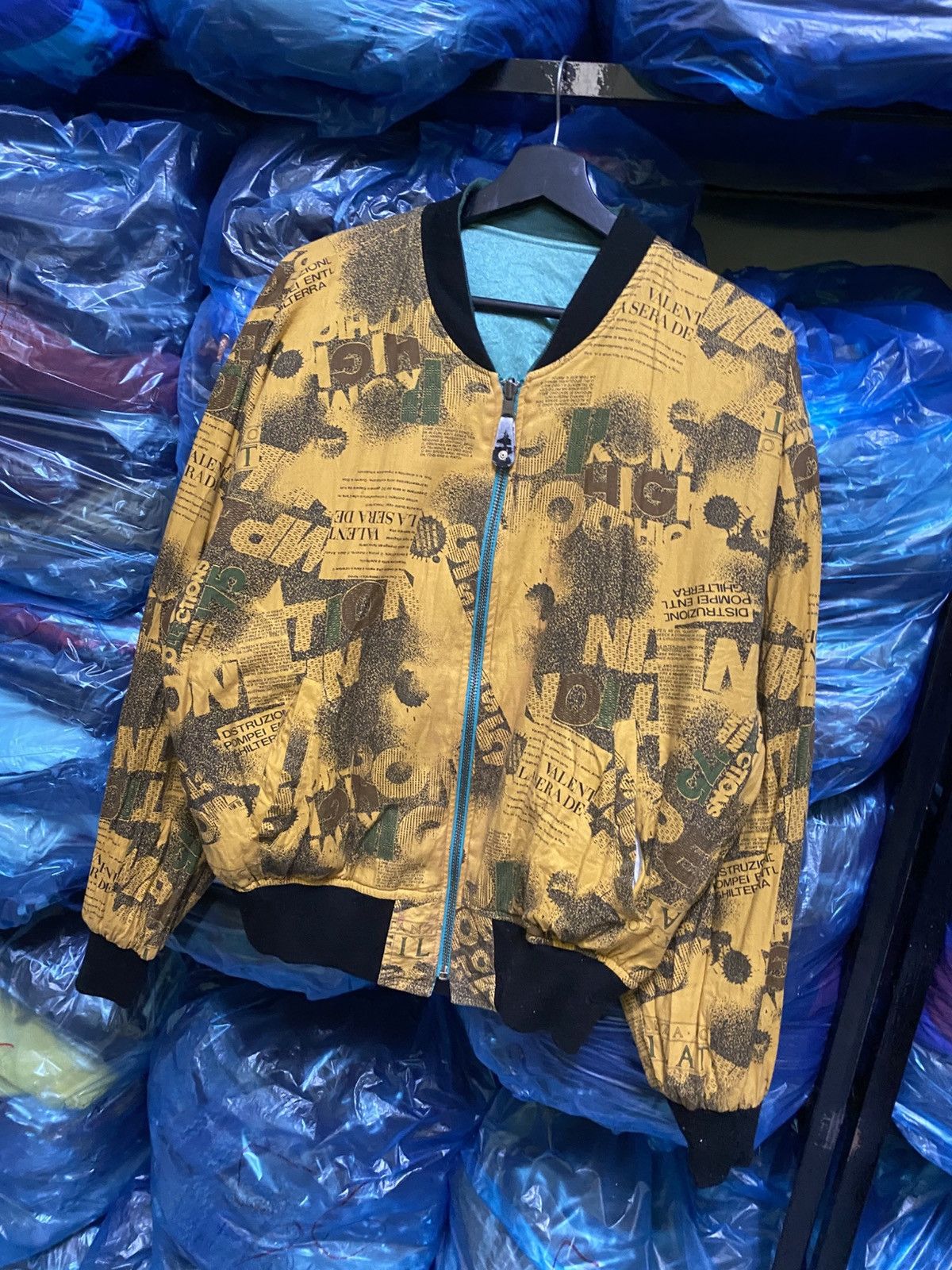 Japanese Brand Vintage Reversible Zodiac Bomber Graphic Yellow Newspaper Size US L / EU 52-54 / 3 - 4 Thumbnail