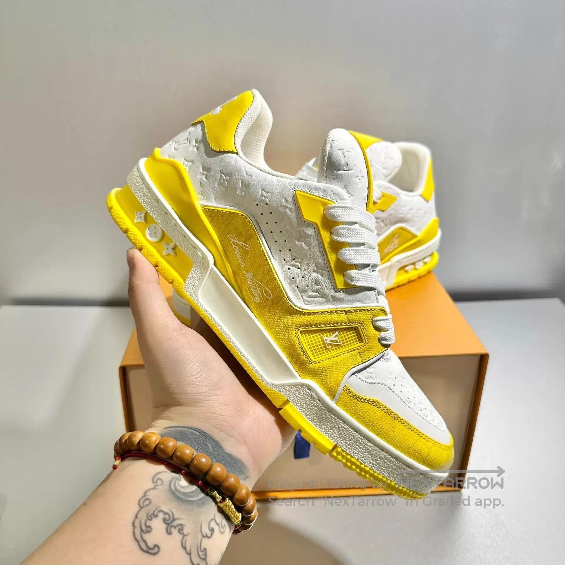 Louis Vuitton Yellow Low. Size US 7 / EU 40 - 9 Thumbnail