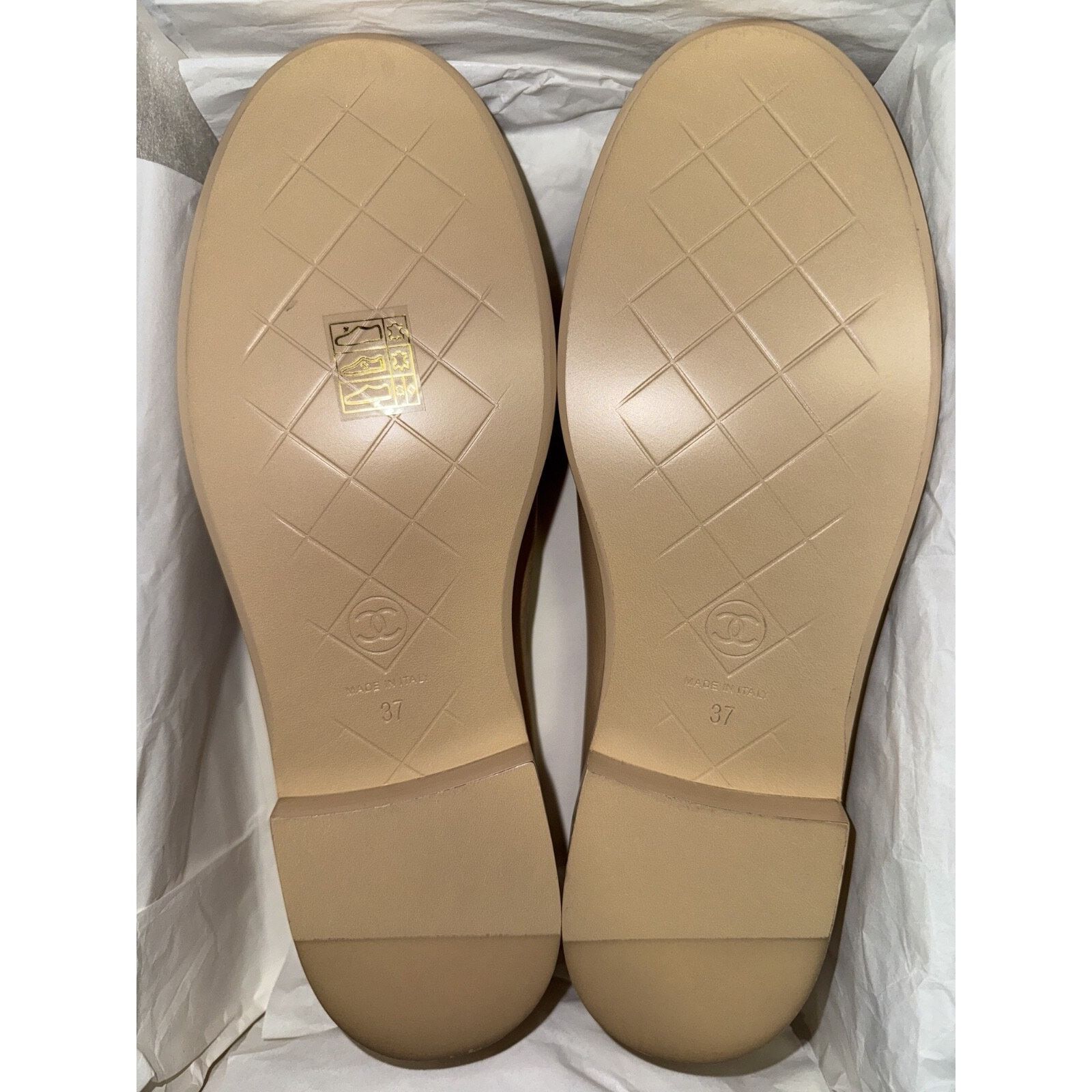 Chanel Chanel 24C Beige Leather Quilted Flap Turnlock Moccasin Size US 7 / IT 37 - 17 Thumbnail
