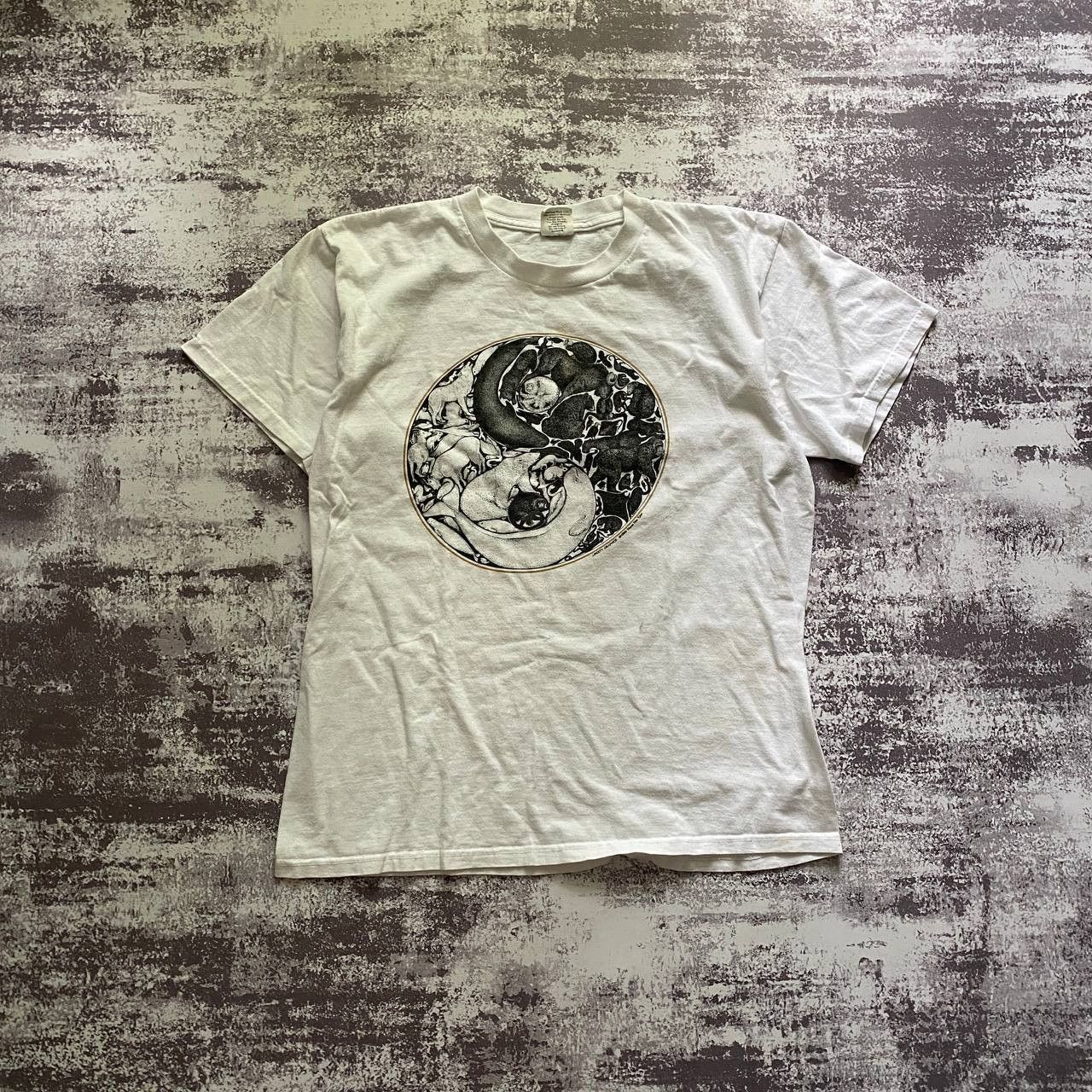 Vintage Vintage 1996 Diana Dee Tyler Liberty Yin and Yang T Shirt Size US L / EU 52-54 / 3 - 1 Thumbnail