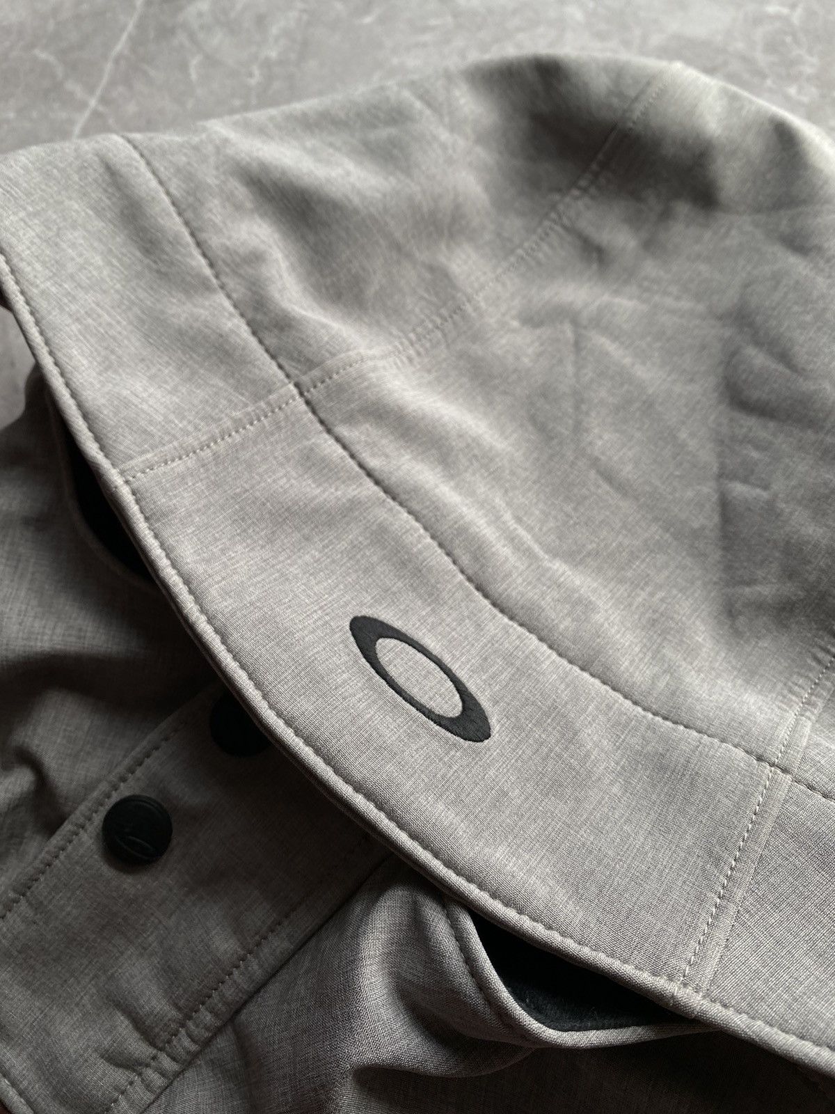 Oakley Rare Y2K Oakley Light Gorpcore Rain Outdoor Jacket Gorpcore Size US S / EU 44-46 / 1 - 5 Thumbnail