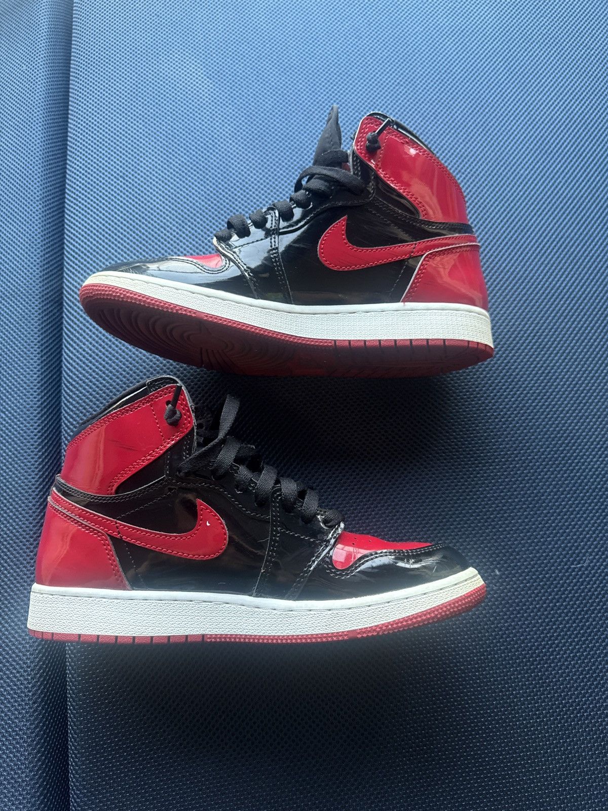 Jordan Brand Air Jordan 1 Retro High OG GS 'Patent Bred' Size US 6.5 / EU 39-40 - 2 Thumbnail