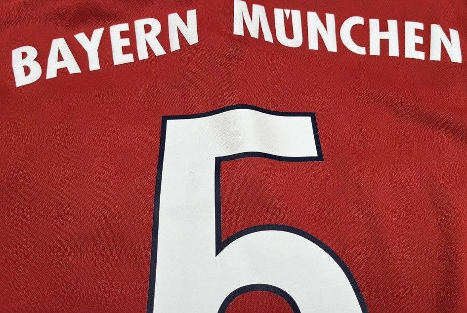 Adidas Jersey bayern munchen hummels Size US S / EU 44-46 / 1 - 4 Thumbnail