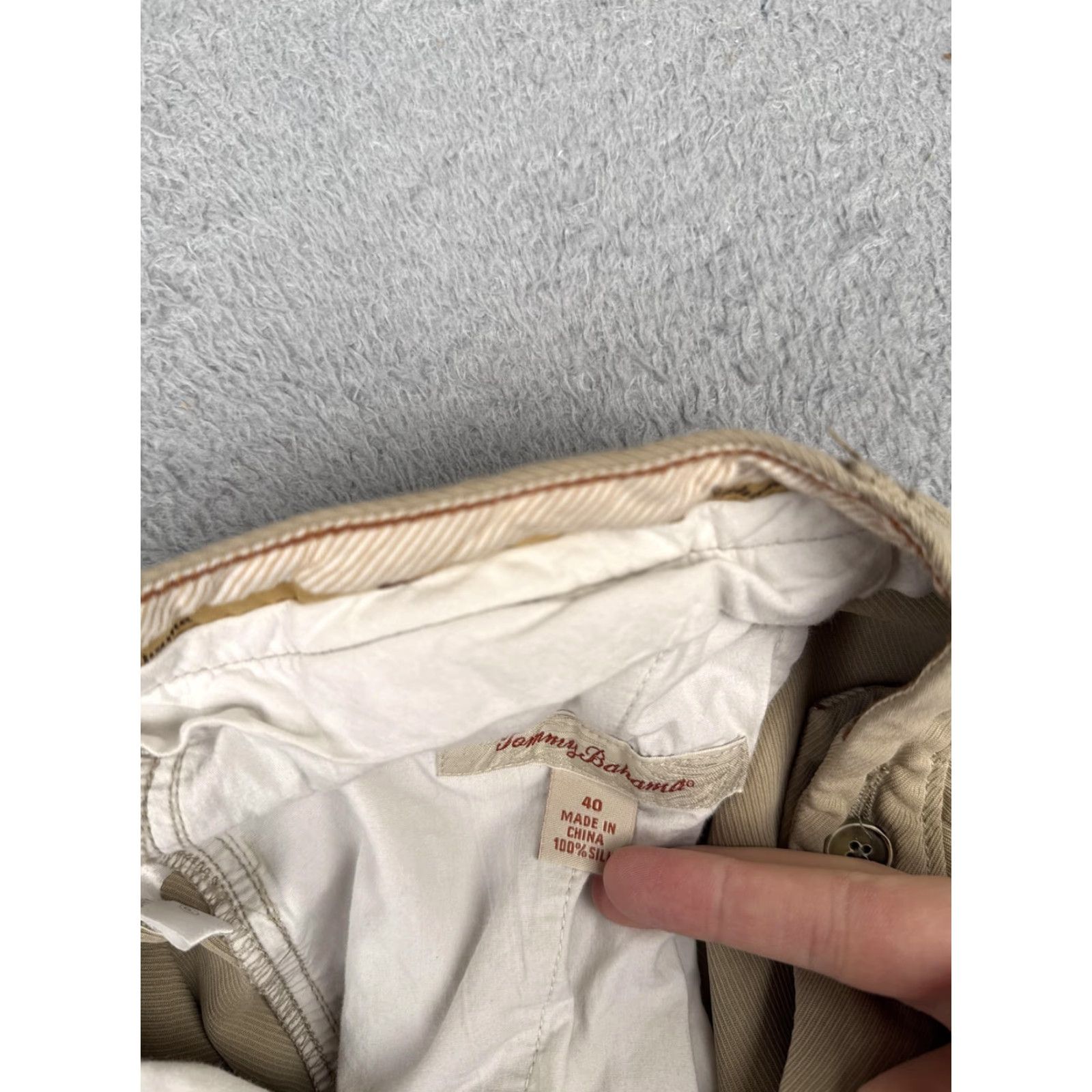 Tommy Bahama Tommy Bahama Cargo Shorts Mens 40 Khaki Tan 100% Silk Flat Front Pockets Beige Beach Classic Vintage No Size US 40 / EU 56 - 7 Thumbnail