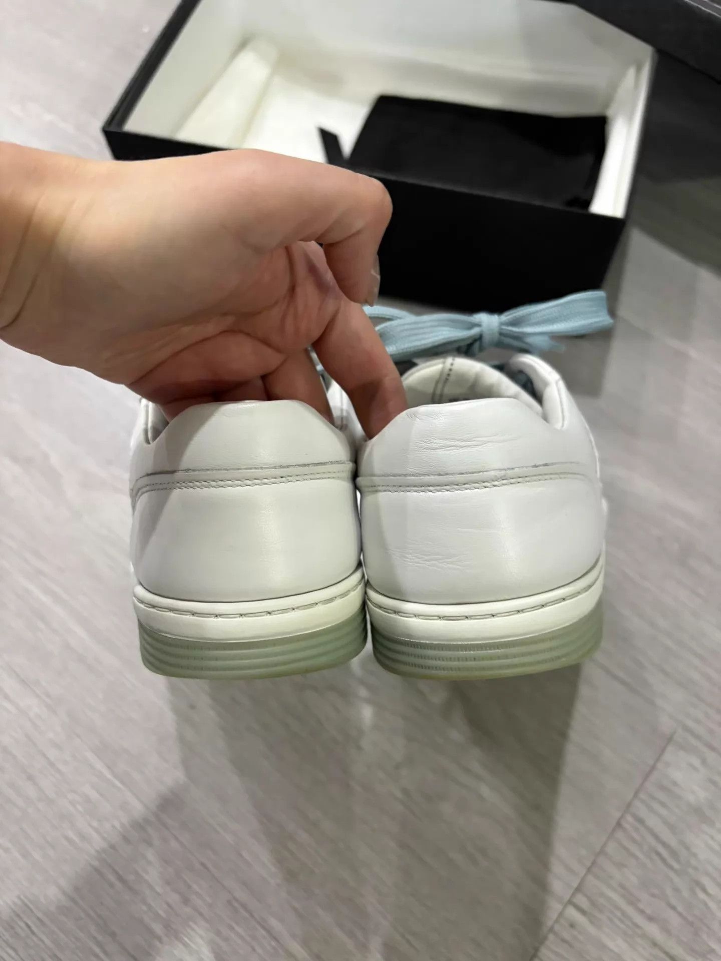 Chanel Chanel CC logo leather sneakers 99 new with box EUR 36.5 Size US 6 / IT 36 - 4 Thumbnail
