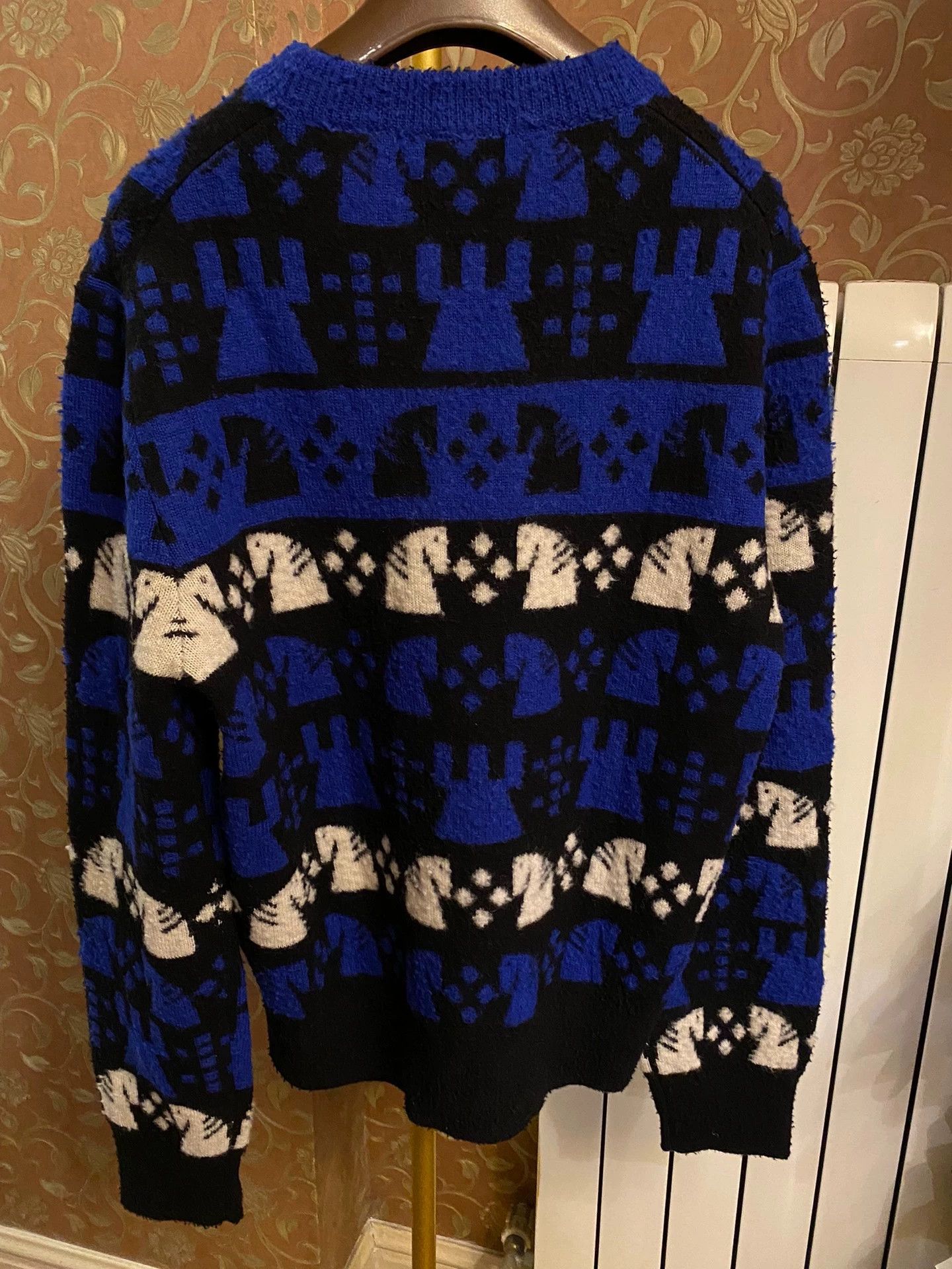 Burberry Burberry Men's 100% Wool Heavyweight Brushed Sweater Size US L / EU 52-54 / 3 - 3 Thumbnail