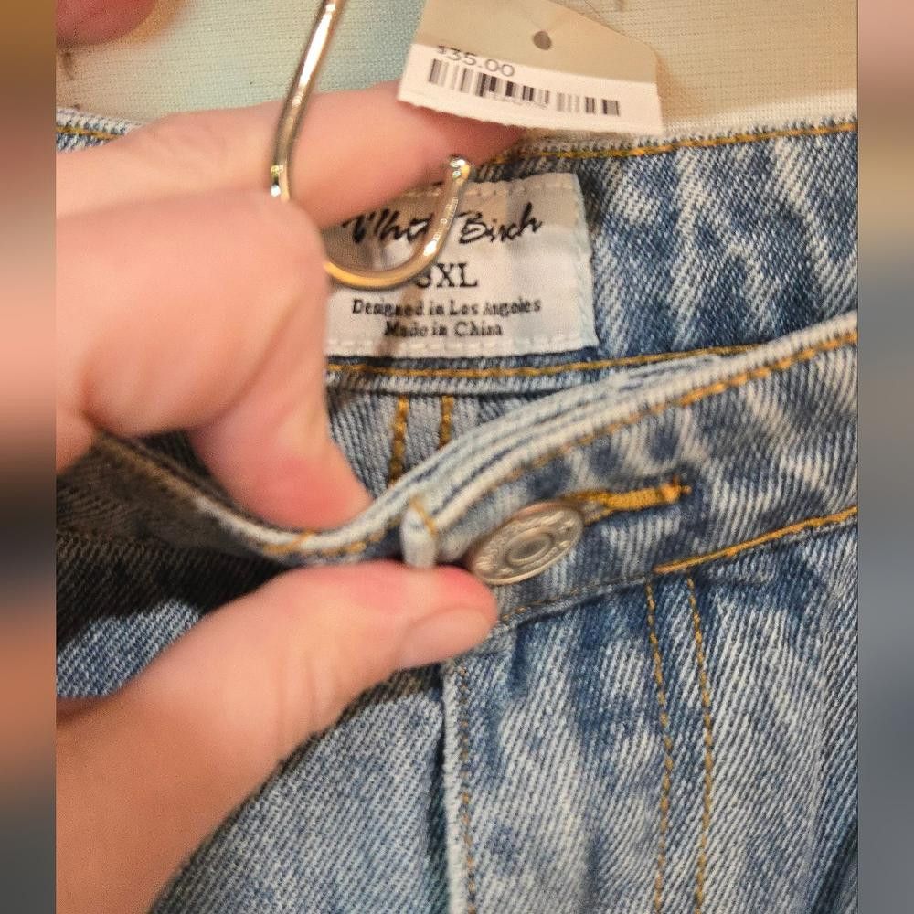 Designer White Birch Distressed Jean Short Size 42" / US 20 - 4 Thumbnail