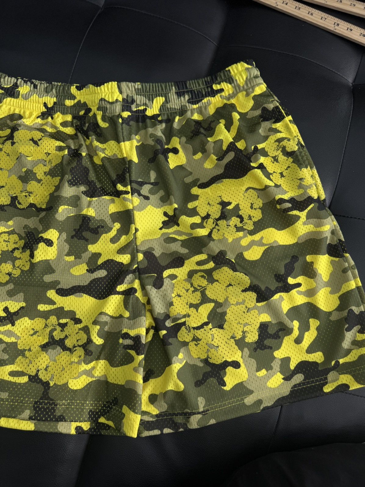 DENIM TEARS Denim Tears Mesh Summer Shorts Yellow Camo Size XXL (NEW) Size US 38 / EU 54 - 2 Thumbnail