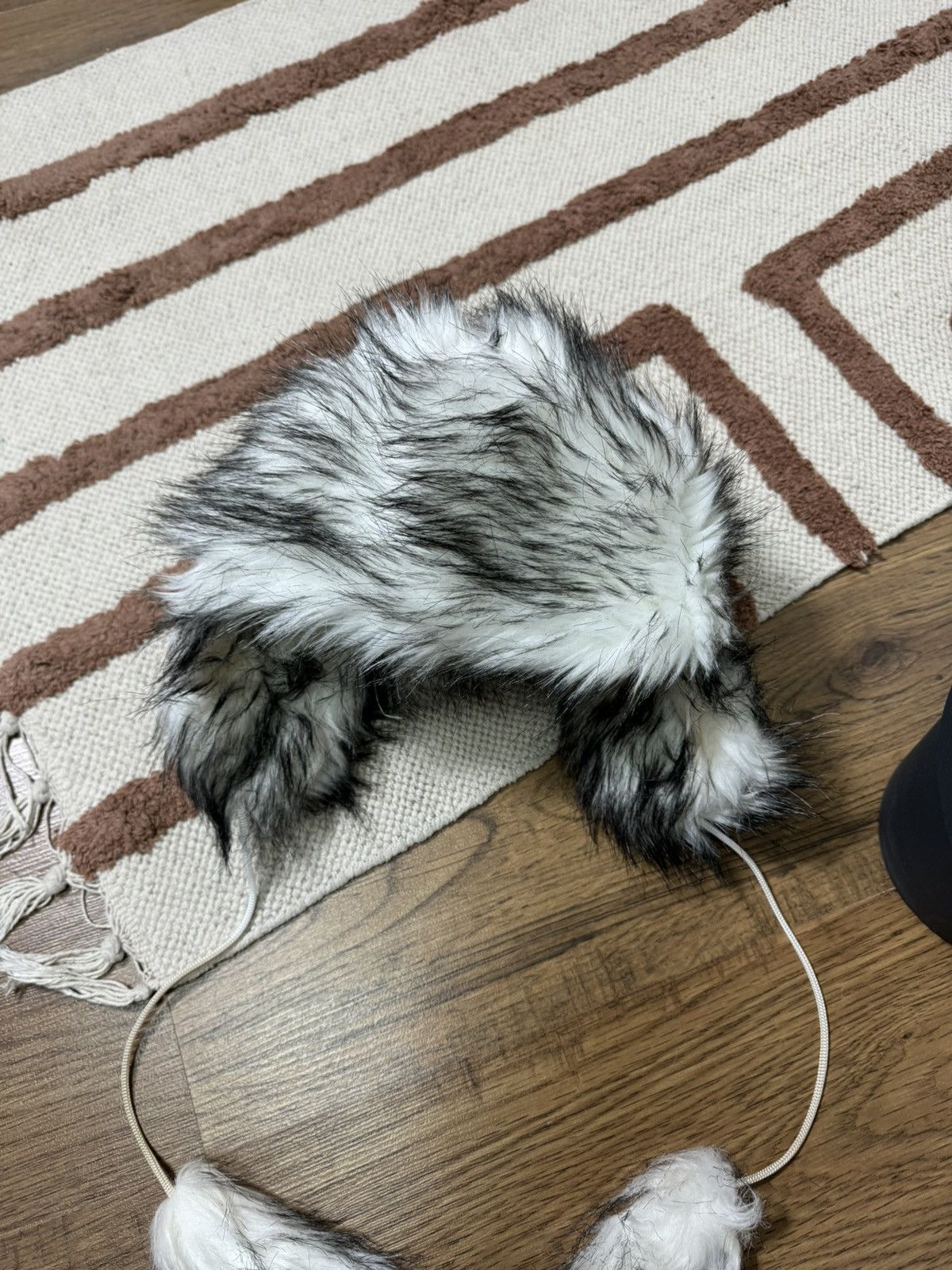 Vintage CUTE Y2K FLUFFY FUR MOHAIR USHANKA VOLUME AVIATOR HAT Size ONE SIZE - 4 Thumbnail