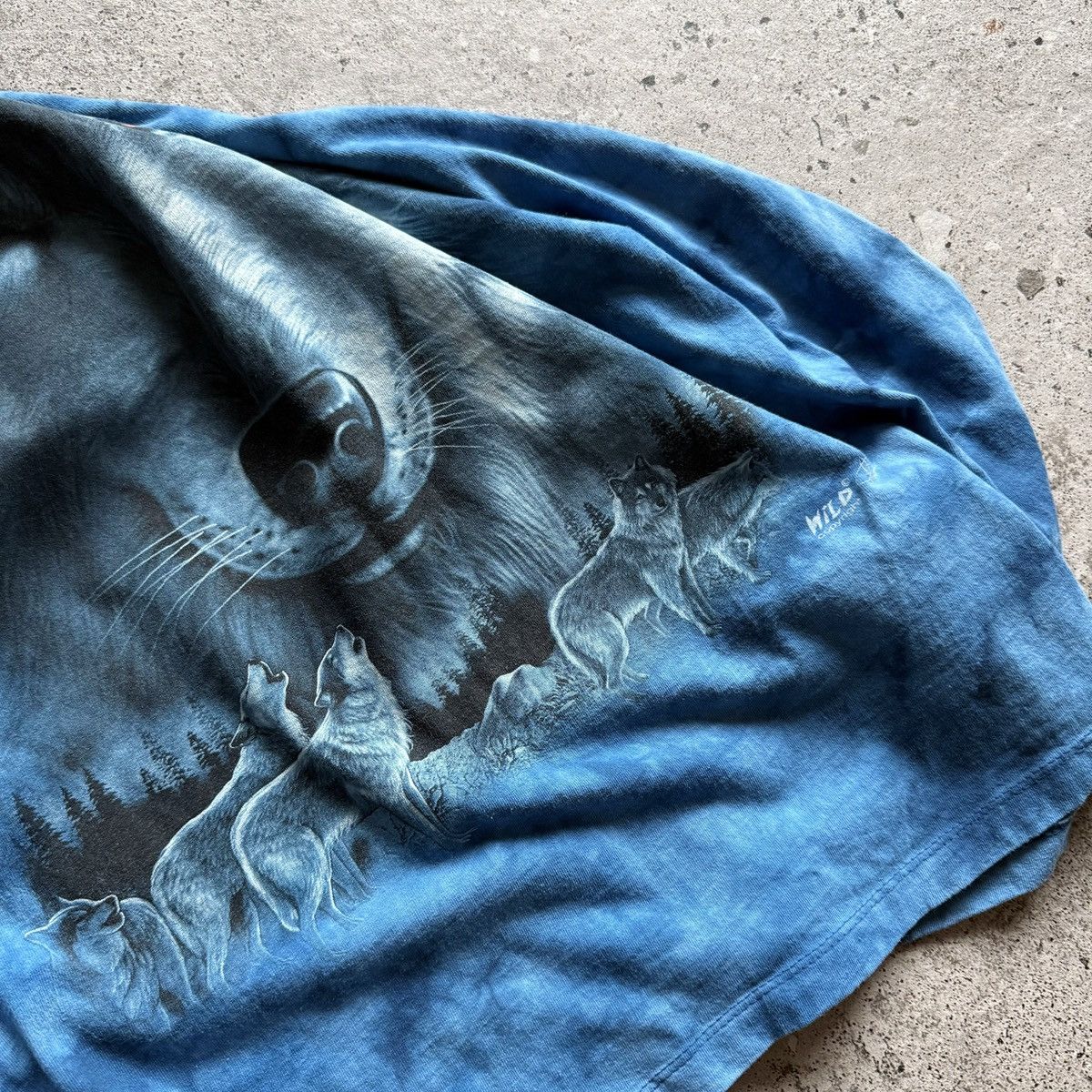 Other Wild Vintage Blue Tie Dye Wolf Animal Nature Print T-Shirt Size US XL / EU 56 / 4 - 4 Thumbnail