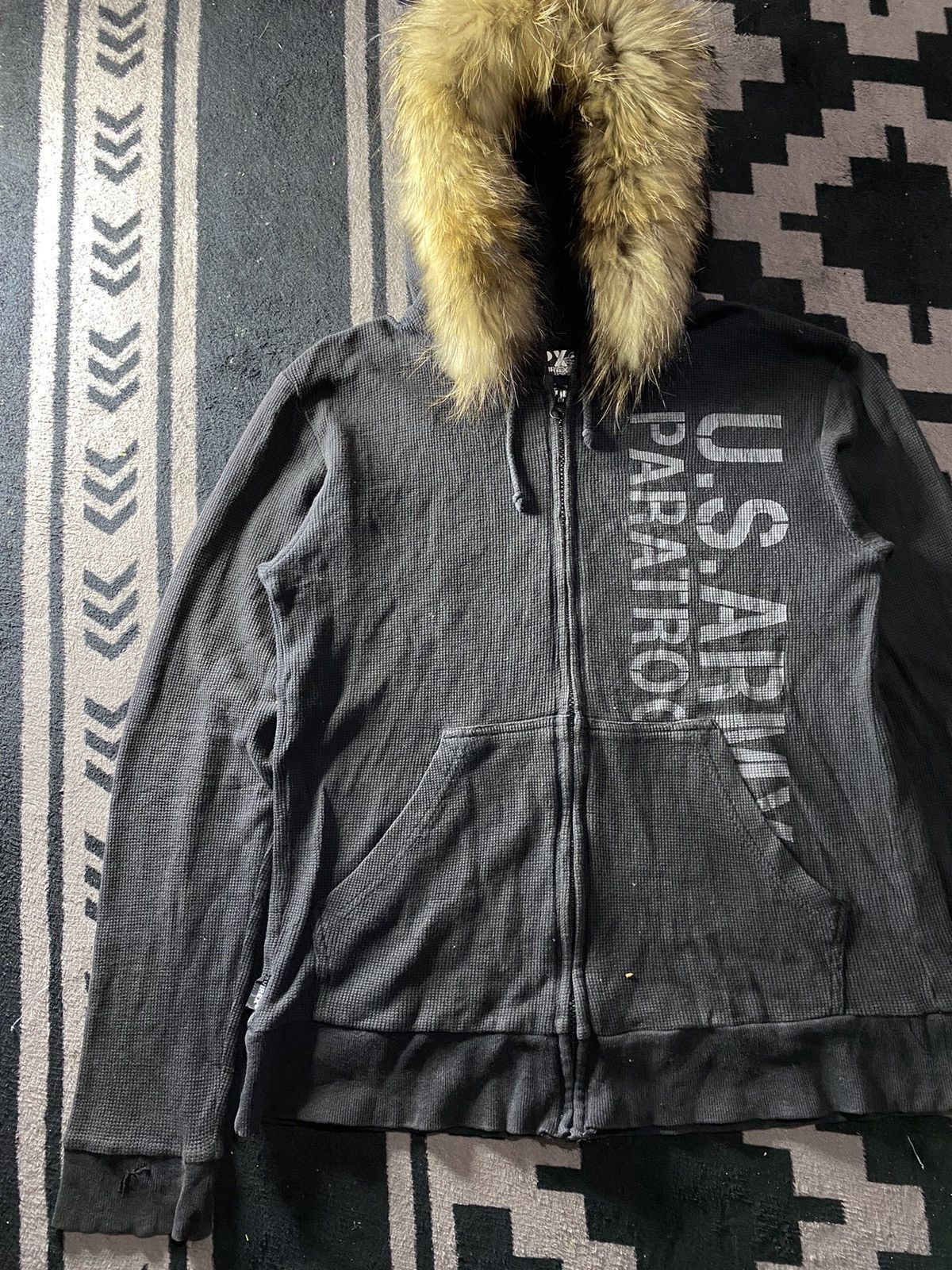 Le Grande Bleu (L.G.B.) Vintage avirex faux fur distressed zip hoodie Size US L / EU 52-54 / 3 - 3 Thumbnail