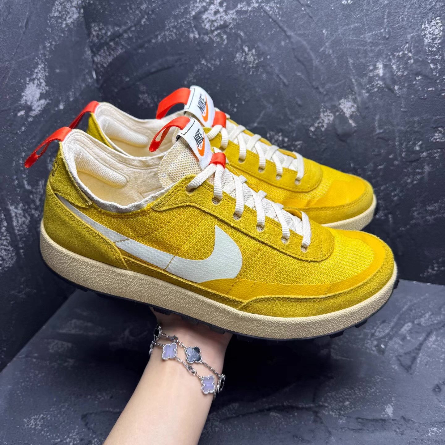 Nike Nike x Tom Sachs Mars Yard 4.0 Yellow Q10 Size US 10 / EU 43 - 2 Thumbnail