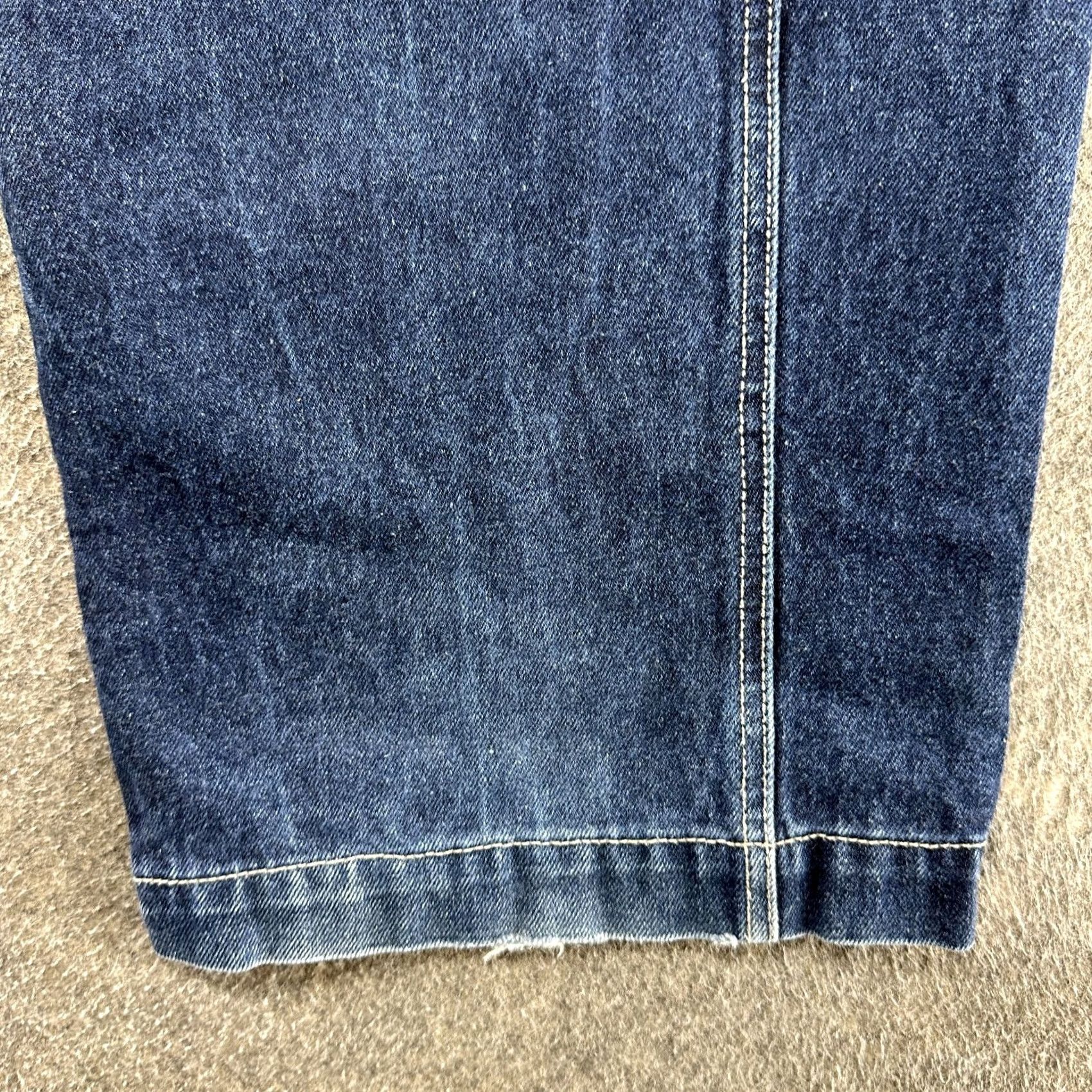 Karl Kani VINTAGE Karl Kani Jeans Mens 42x34 Blue Cargo Dark Wash Skater Loose Baggy 90s Jeans Mens Regular 42 Blue Vintage Classic Casual Western Mens Size US 42 / EU 58 - 4 Thumbnail