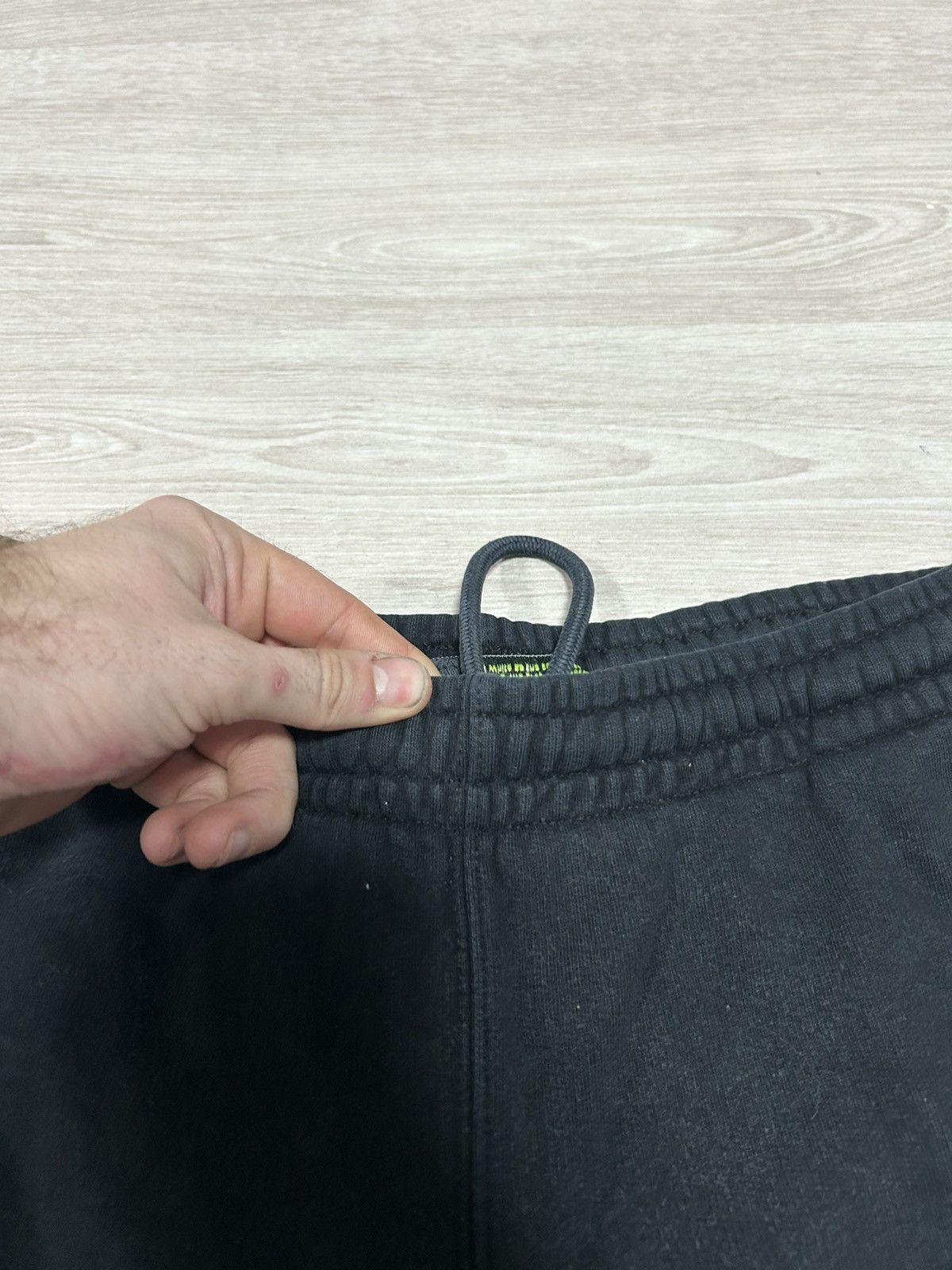 Off-White OFFWHITE short Pants black Size M 32” faded black Size US 32 / EU 48 - 11 Thumbnail