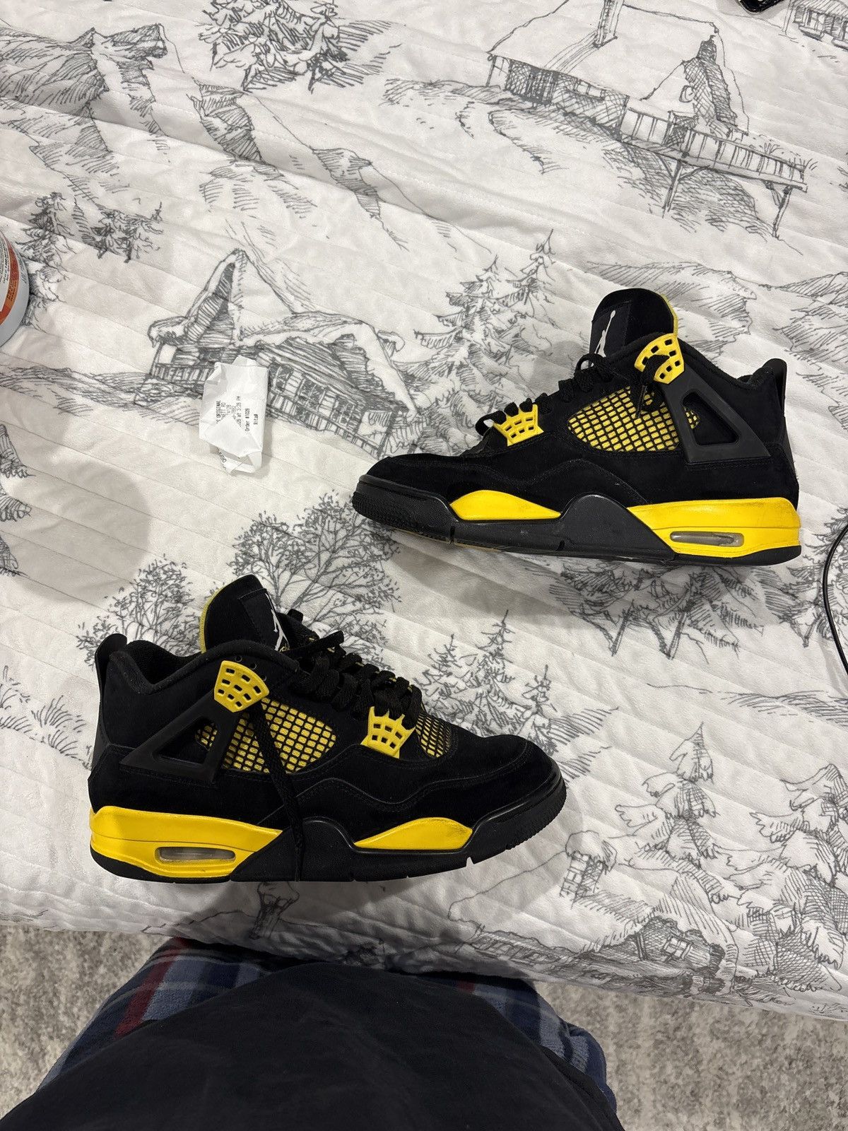 Jordan Brand Jordan 4 retro thunder Size US 8.5 / EU 41-42 - 1 Thumbnail