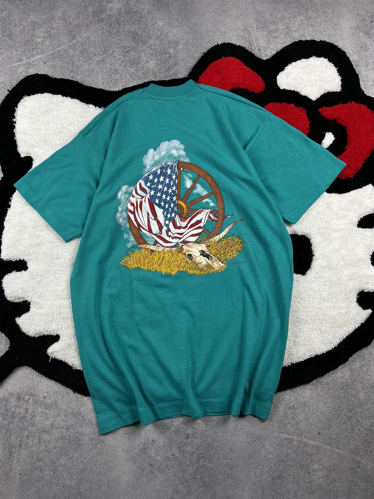 Vintage Vintage USA Flag Skulls 1991 Single Stitch Y2K Tee Shirt Size US L / EU 52-54 / 3 - 1 Thumbnail