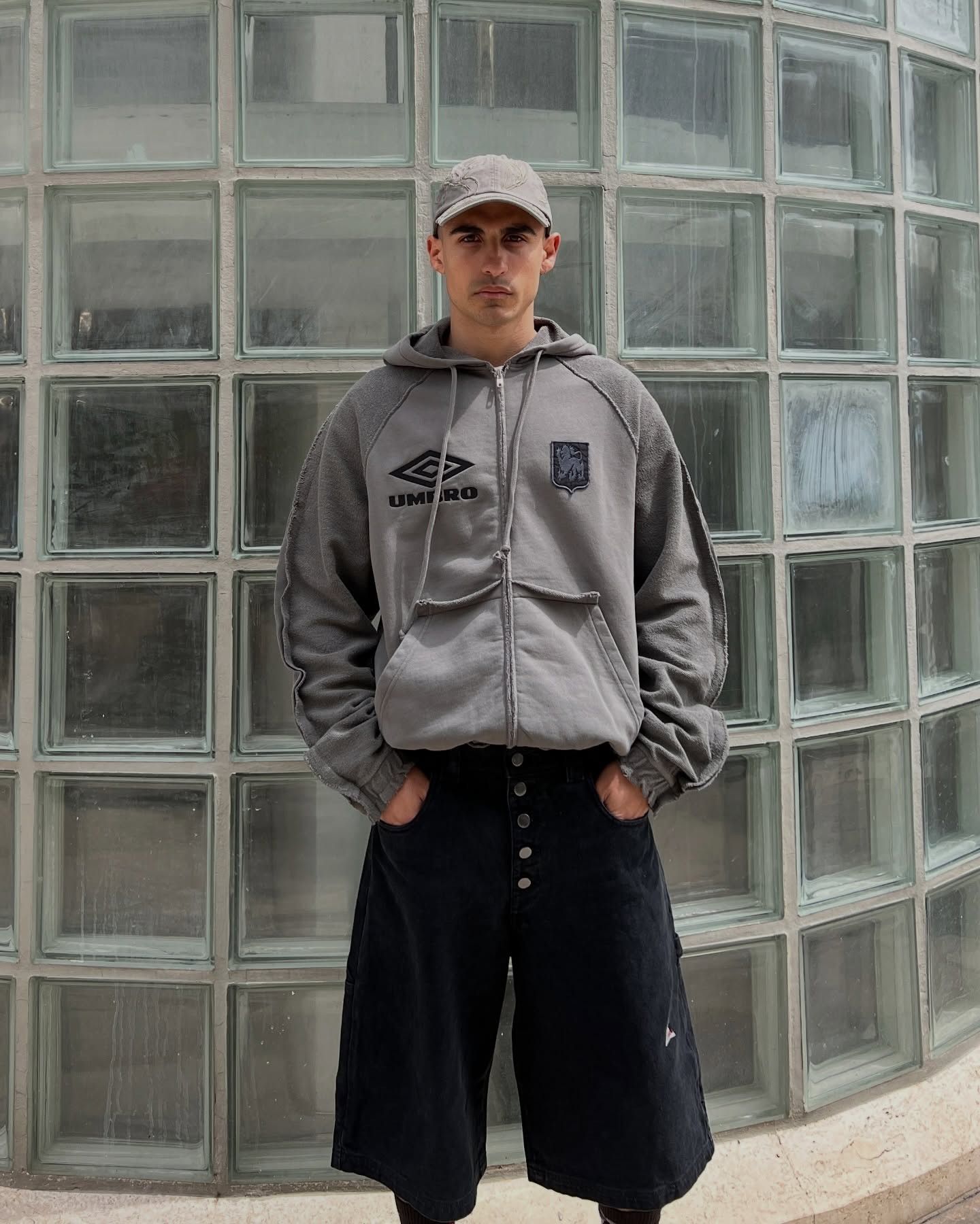 Slam Jam × Umbro Grey Royal Arms Logo Masked Oversized Hoodie Size US M / EU 48-50 / 2 - 5 Thumbnail