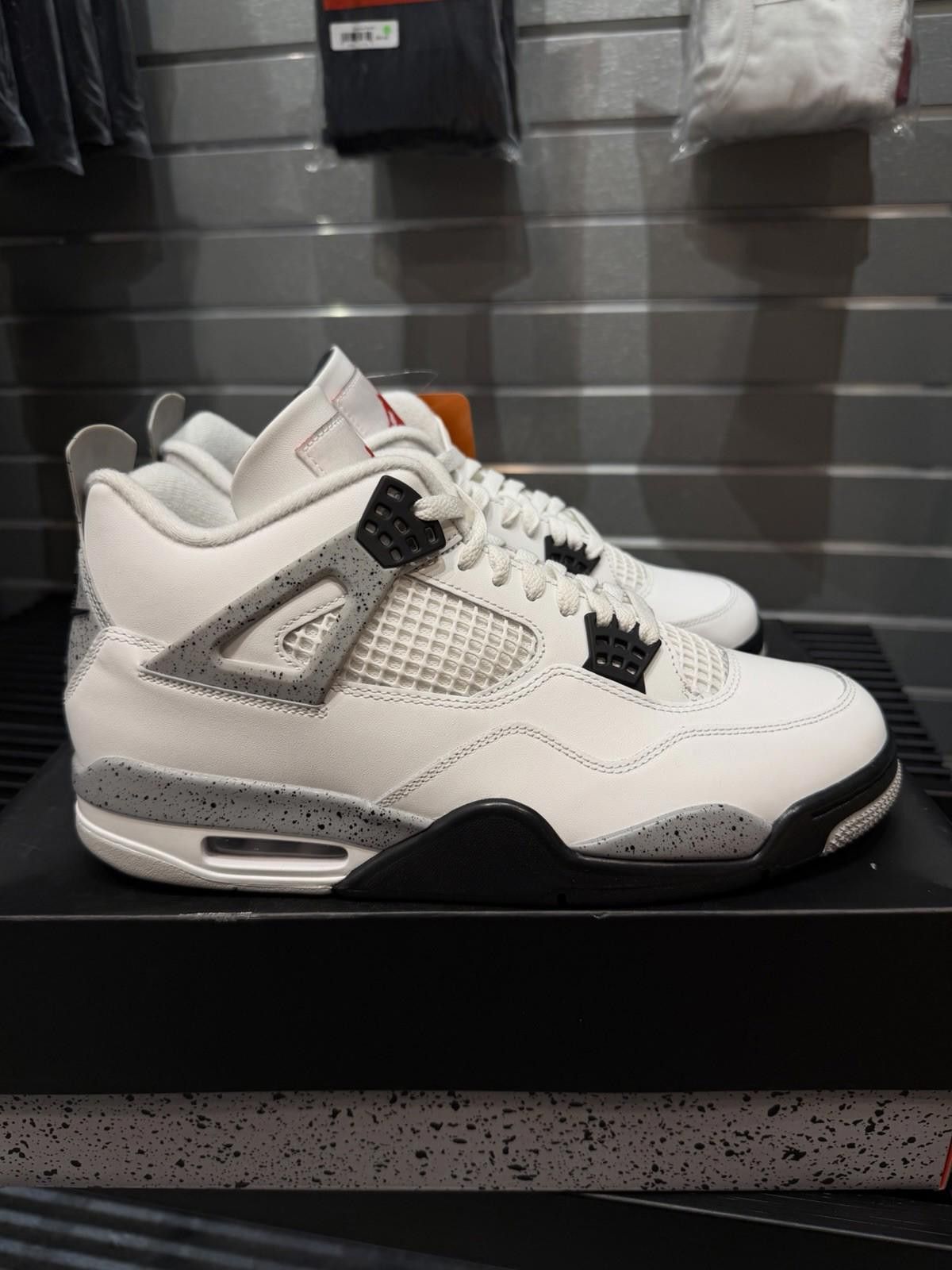 Jordan Brand Mens Size 11.5 Nike Air Jordan 4 Retro OG White Cement New Size US 11.5 / EU 44-45 - 1 Thumbnail
