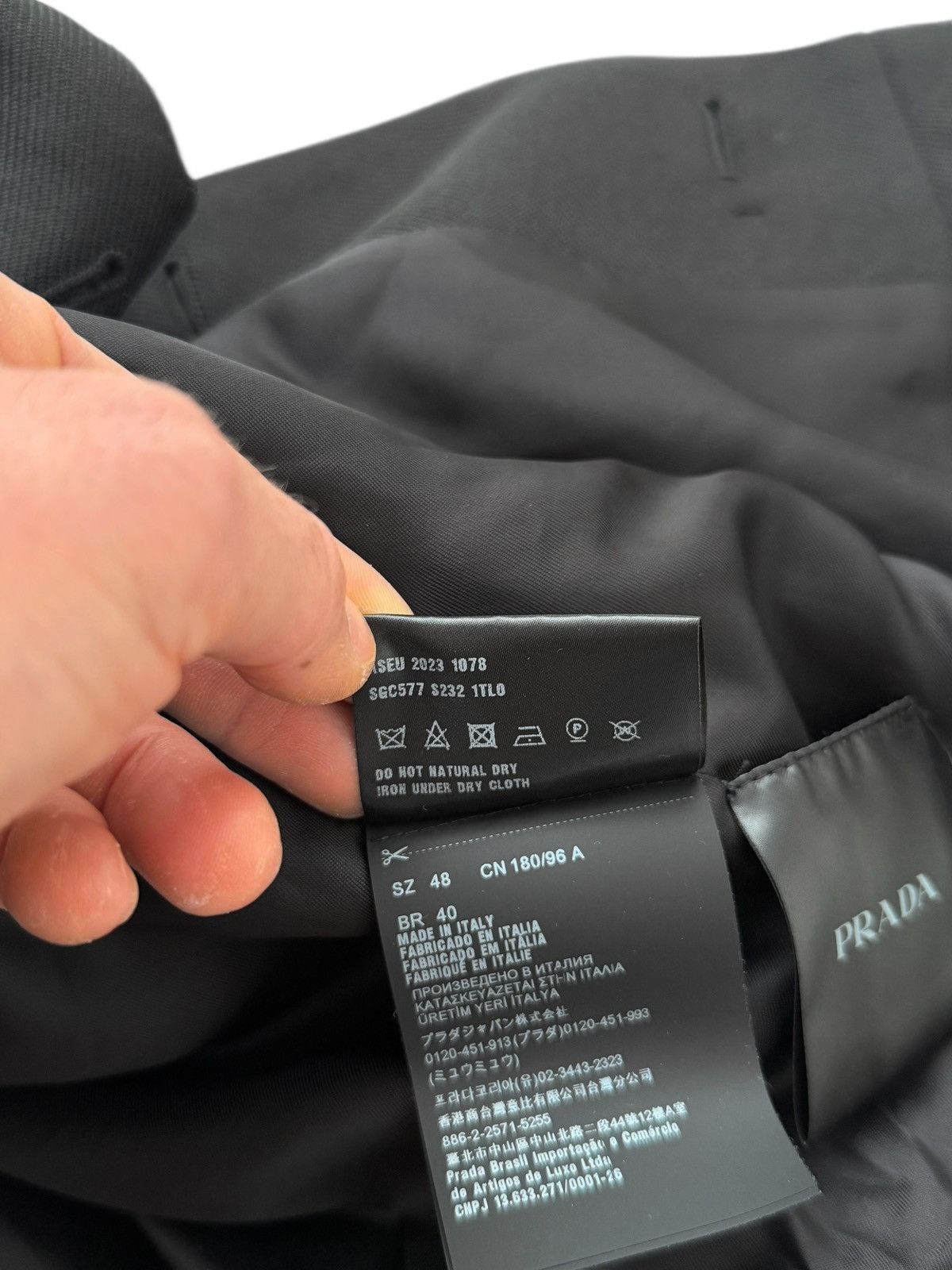 Prada 2023 Cropped Triangle Logo Jacket Size US M / EU 48-50 / 2 - 11 Thumbnail