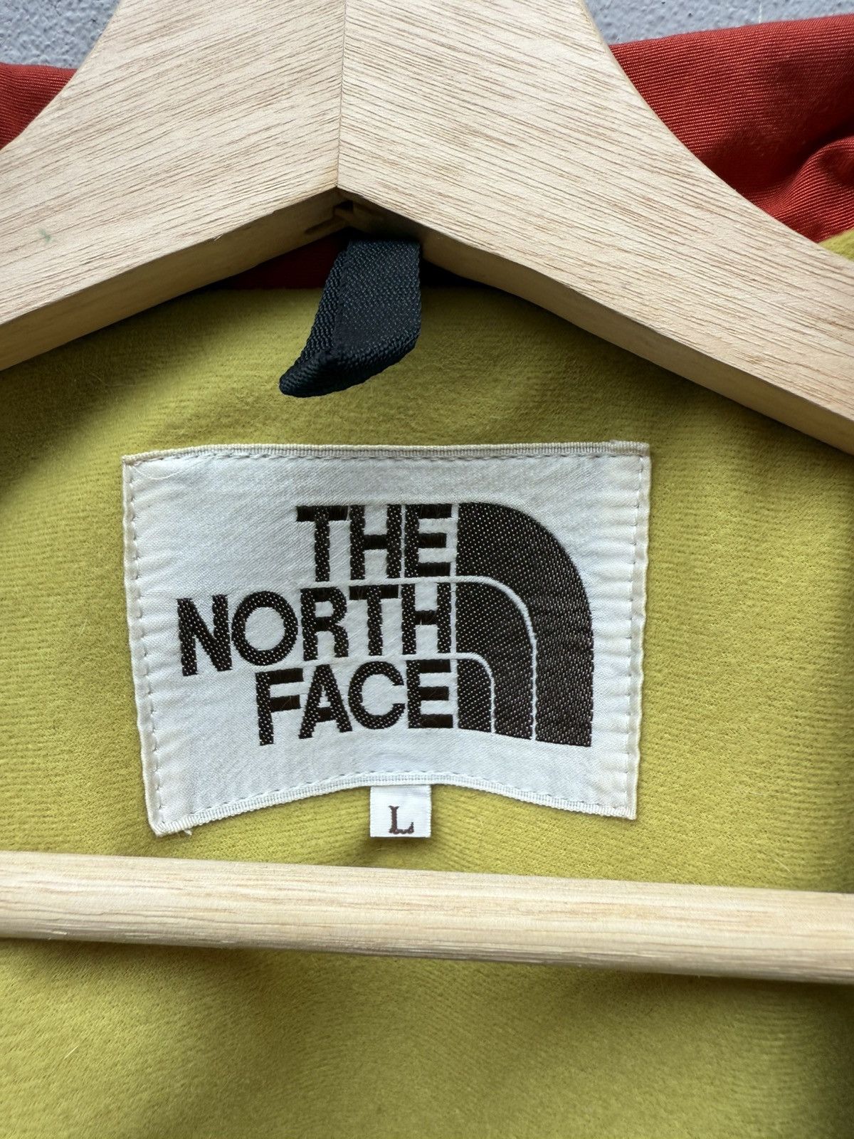The North Face 🔥VERY RARE🔥 1980s Sunfaded TNF “White Label” Patch Jacket Size US L / EU 52-54 / 3 - 21 Thumbnail