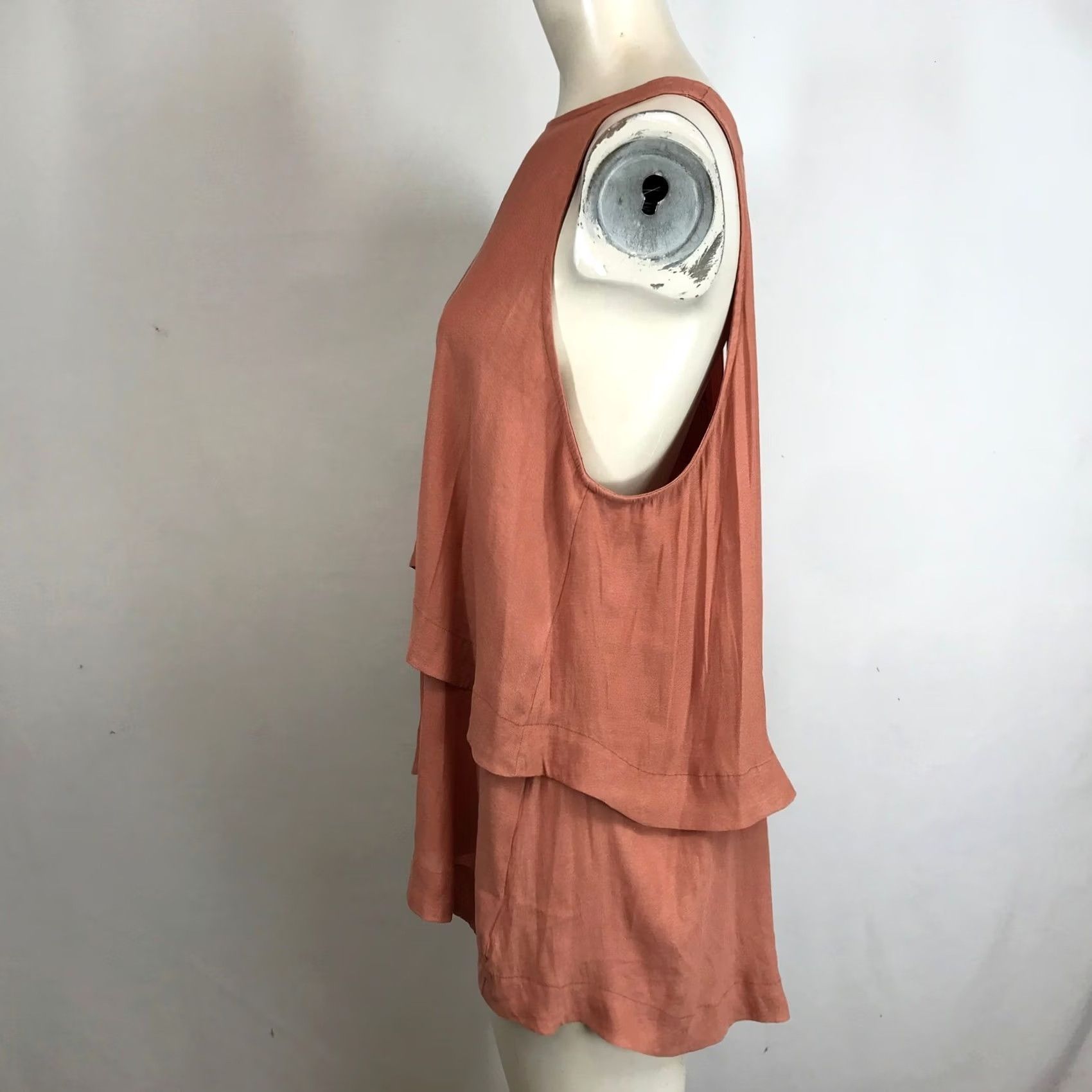 Free People VINTAGE? No. Free People Shirt Womens M Orange Sleeveless Tiered Tank Top Casual Tunic Size M / US 6-8 / IT 42-44 - 6 Thumbnail