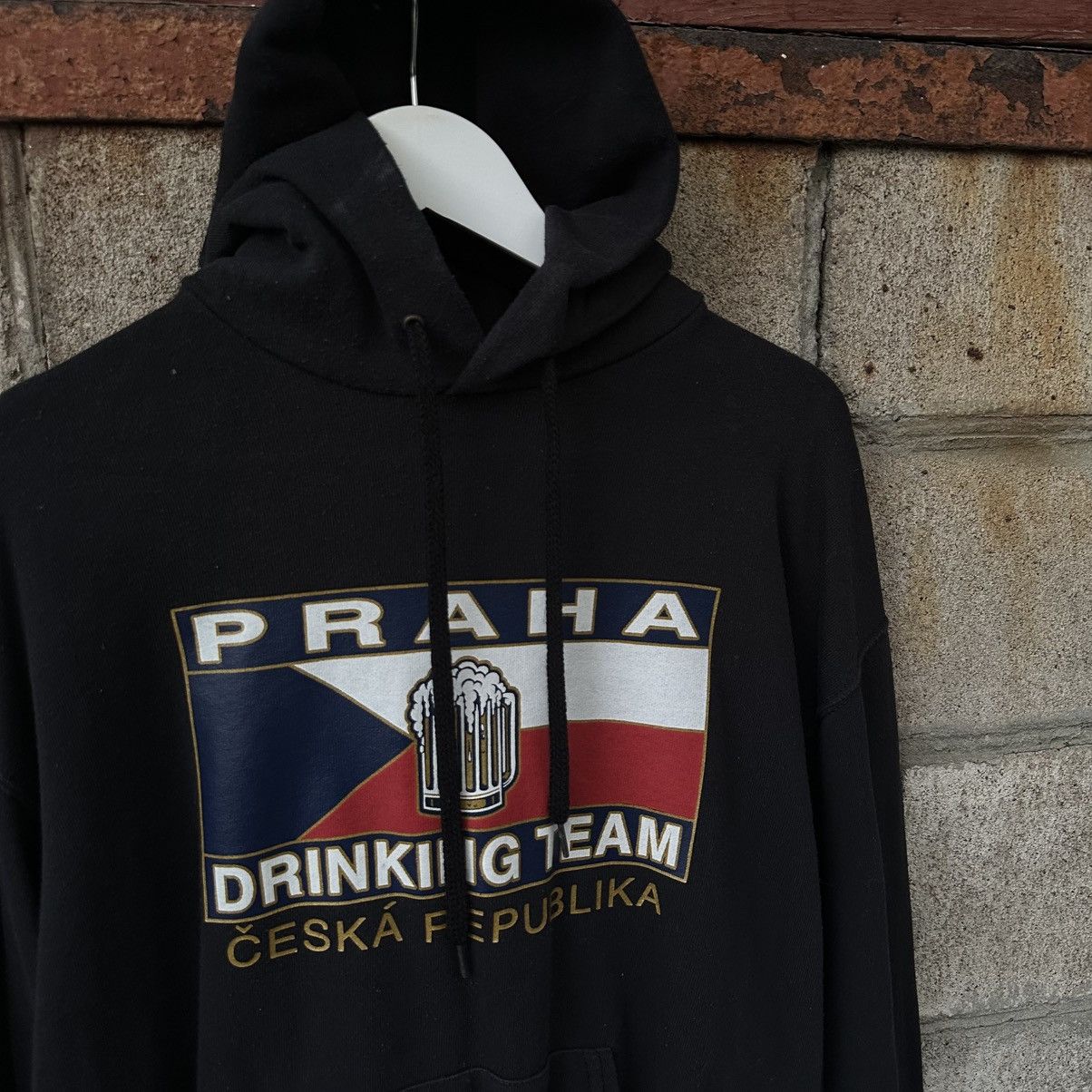 Hypebeast Vintage Hoodie Praha Drinking Team Big Logo Size L Hype Size US L / EU 52-54 / 3 - 4 Thumbnail