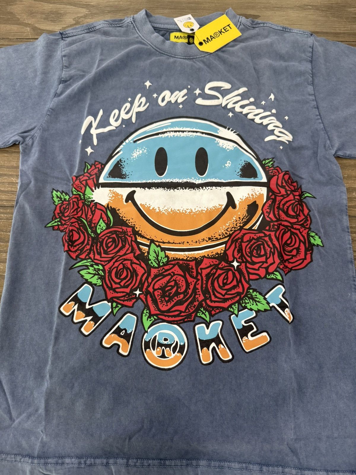 🌹 MARKET Washed Blue Keep On Shining Tee Shirt Small 🌹