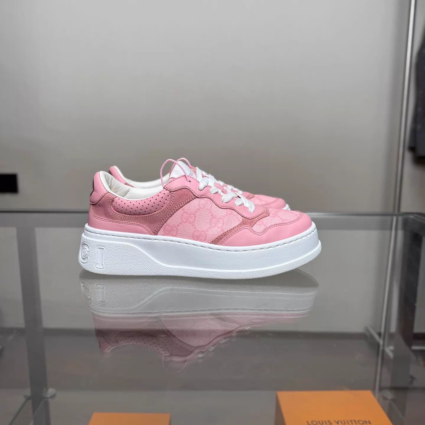 Gucci Gucci Pink GG Biscuit Sneakers Women's 36 99 Size US 5.5 / IT 35.5 - 2 Thumbnail