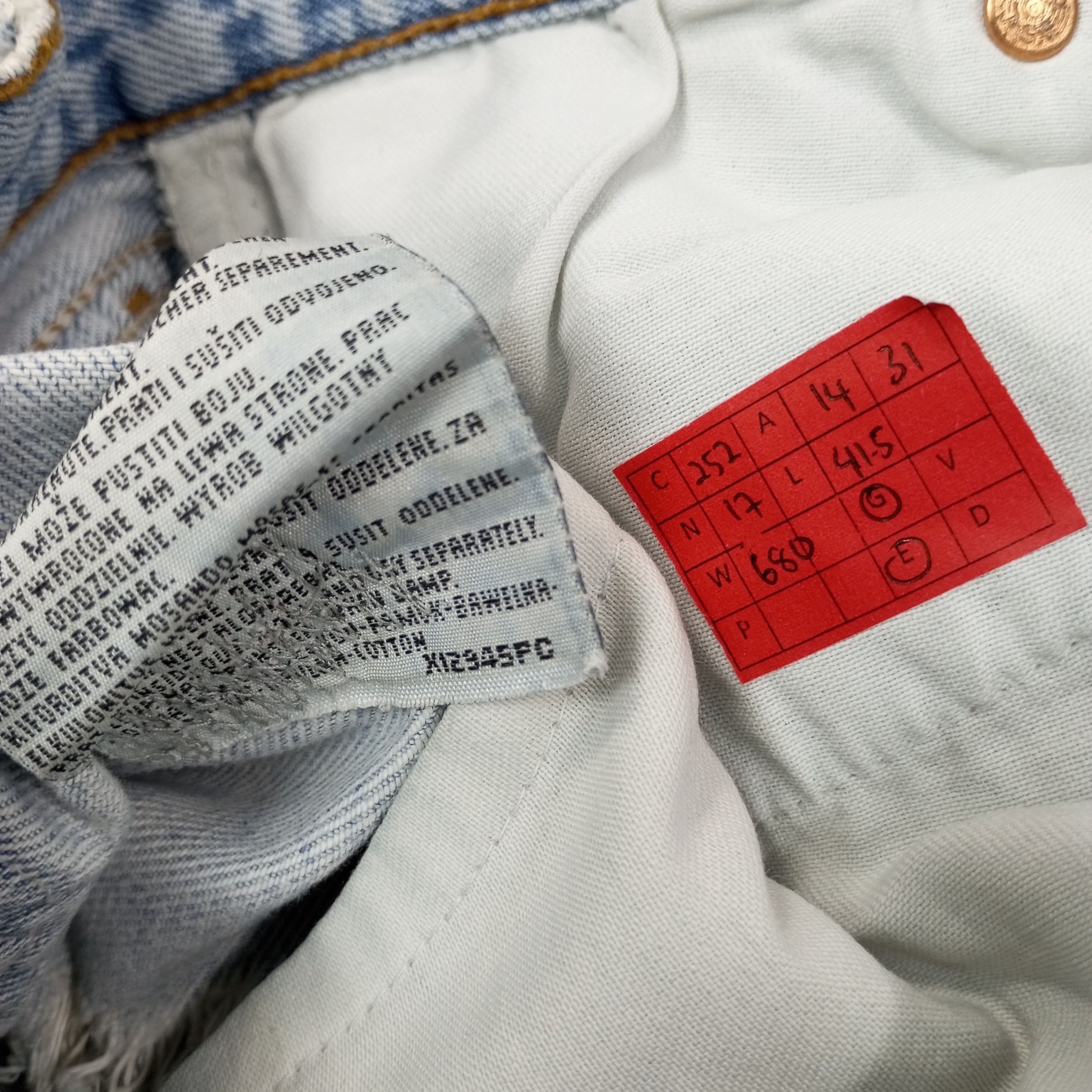 Levi's Levis Fashion Style Distressed Jeans c252n Size US 28 / EU 44 - 13 Thumbnail