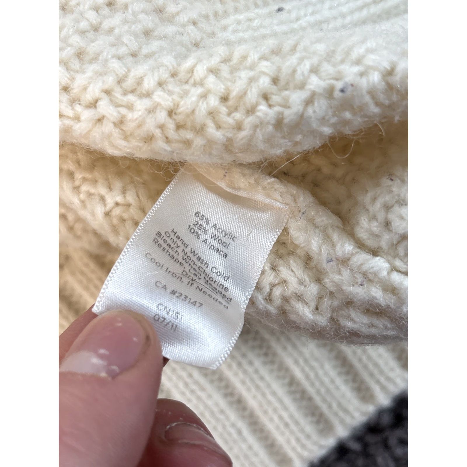 Talbots VINTAGE Talbots Turtleneck Sweater Petite Large Ivory Wool Alpaca Cable Knit Chunky Women L Pullover Knit Wool/Alpaca Size L / US 10 / IT 46 - 4 Thumbnail