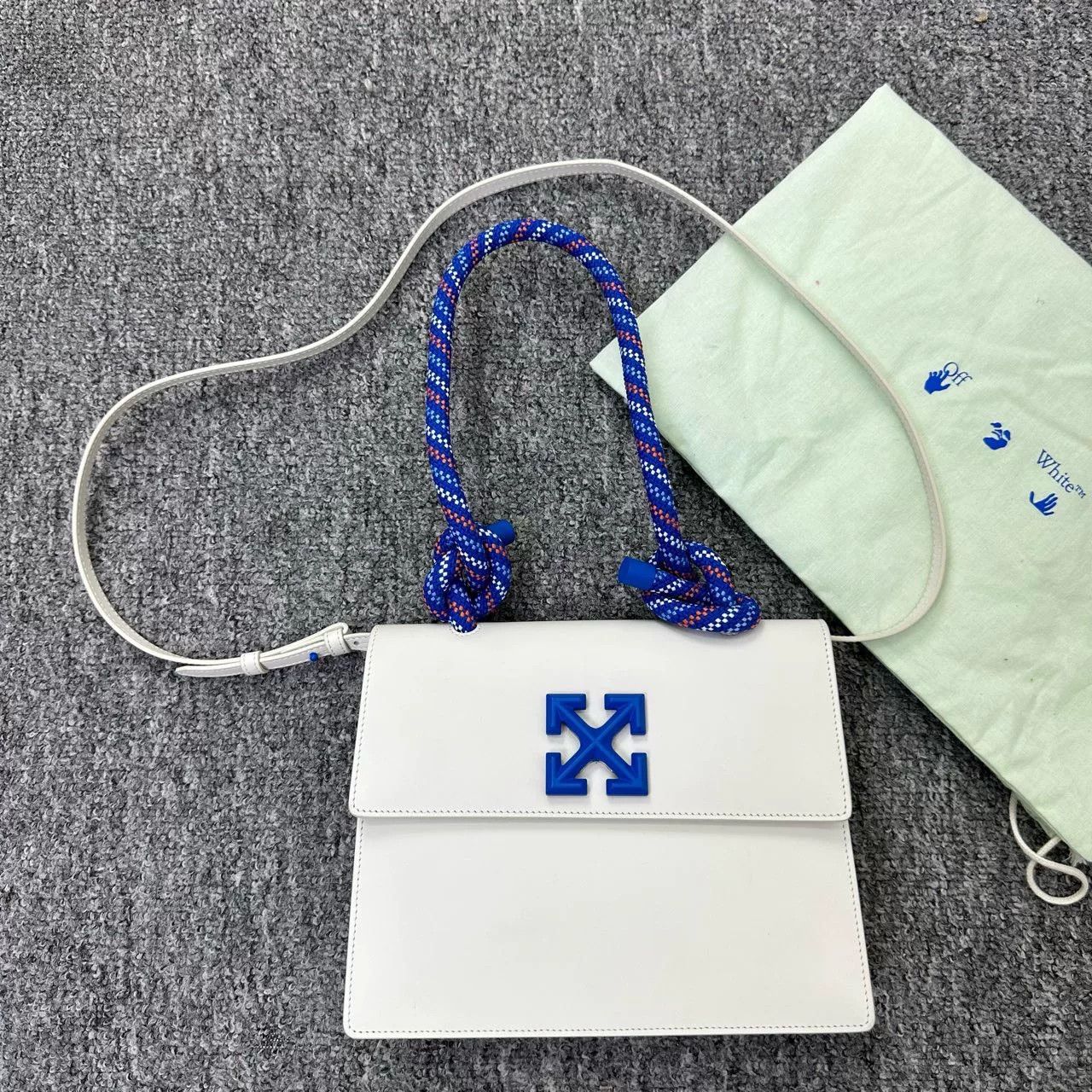 Off-White Off-White OW Arrow Logo White Handbag Size ONE SIZE - 1 Thumbnail