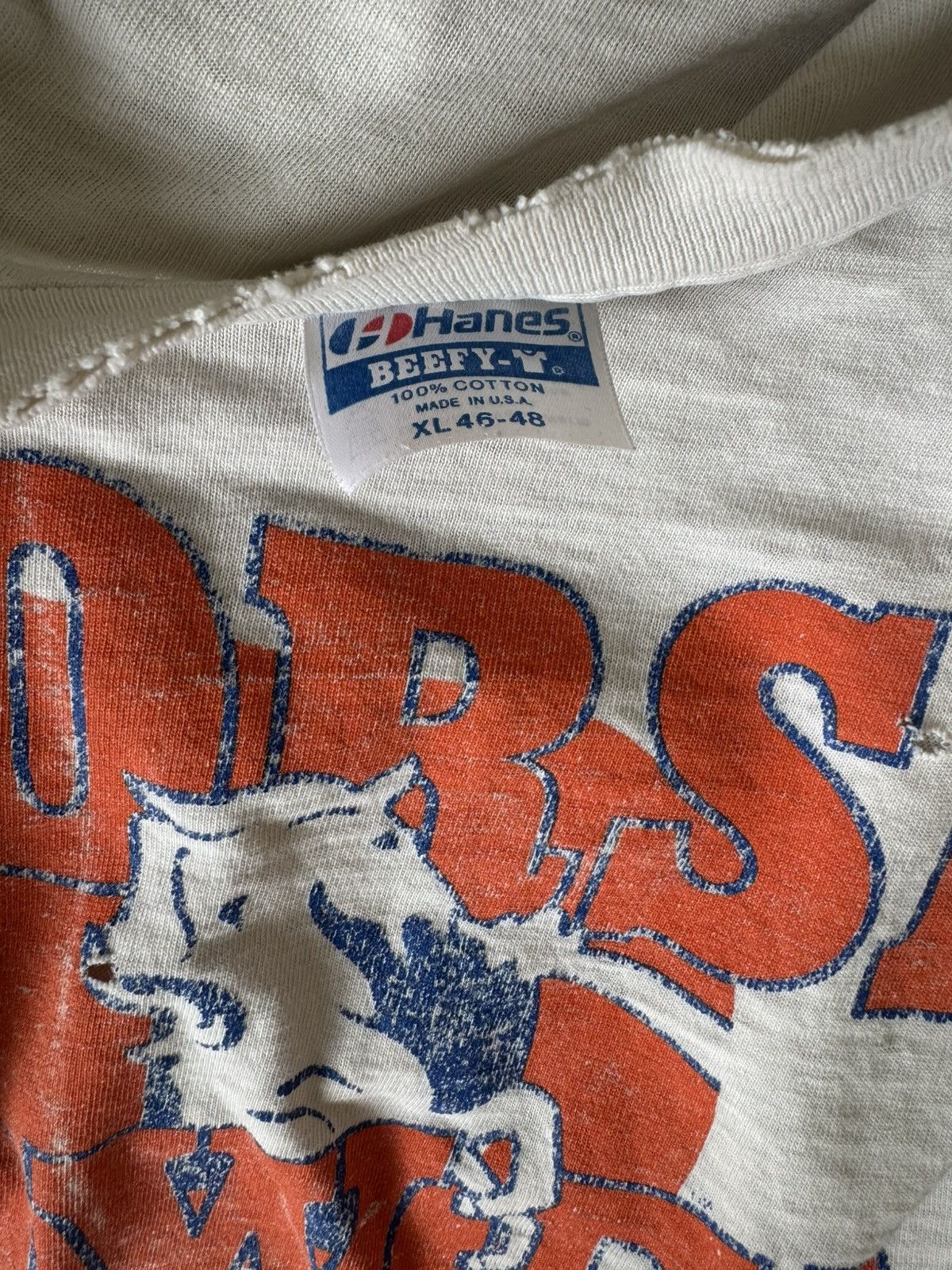 Vintage Vintage 80s Hanes Cropped Horse Power Broncs Tshirt Size US XL / EU 56 / 4 - 7 Thumbnail