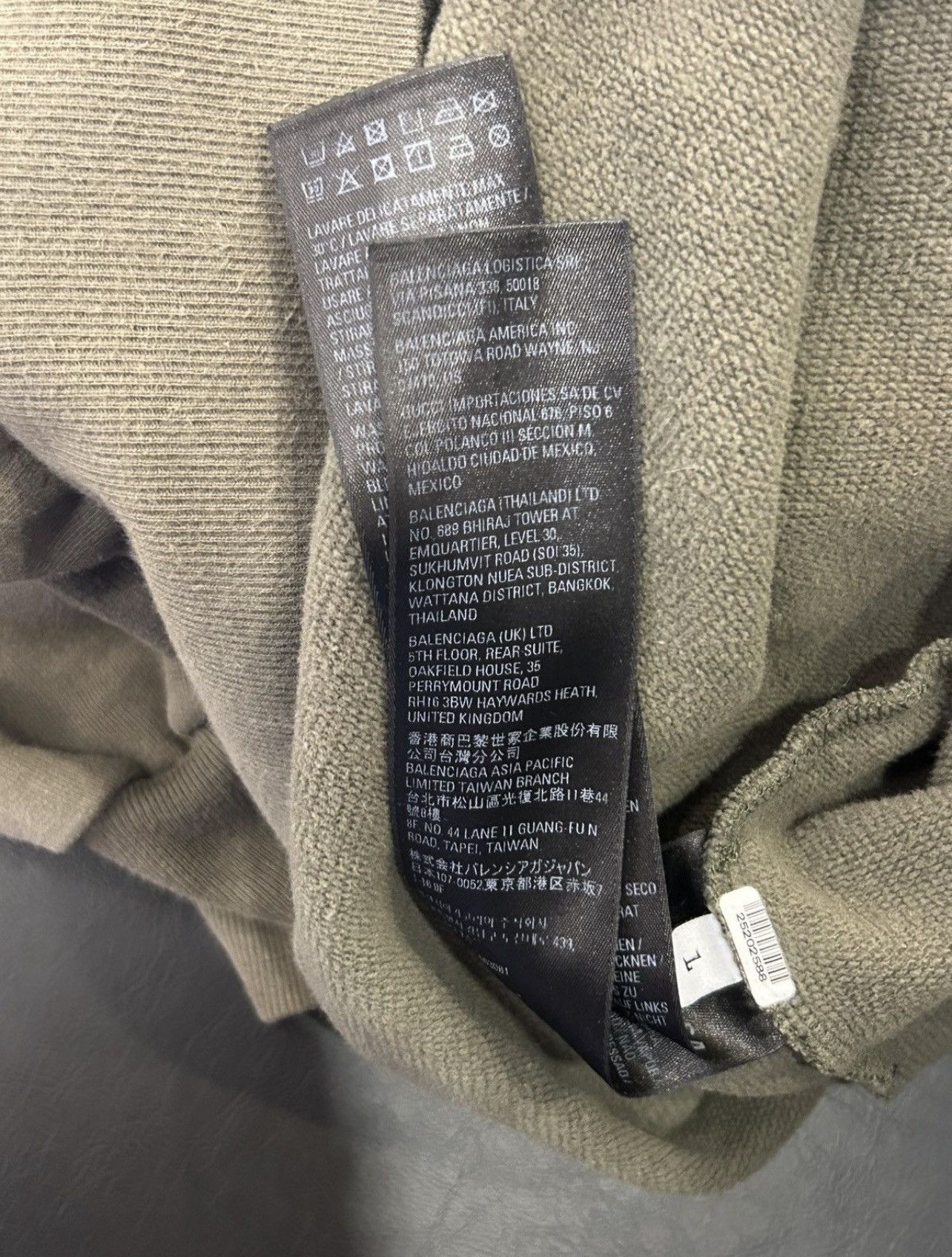 Balenciaga Balenciaga Strike 1917 Oversized Hoodie Size US L / EU 52-54 / 3 - 14 Thumbnail